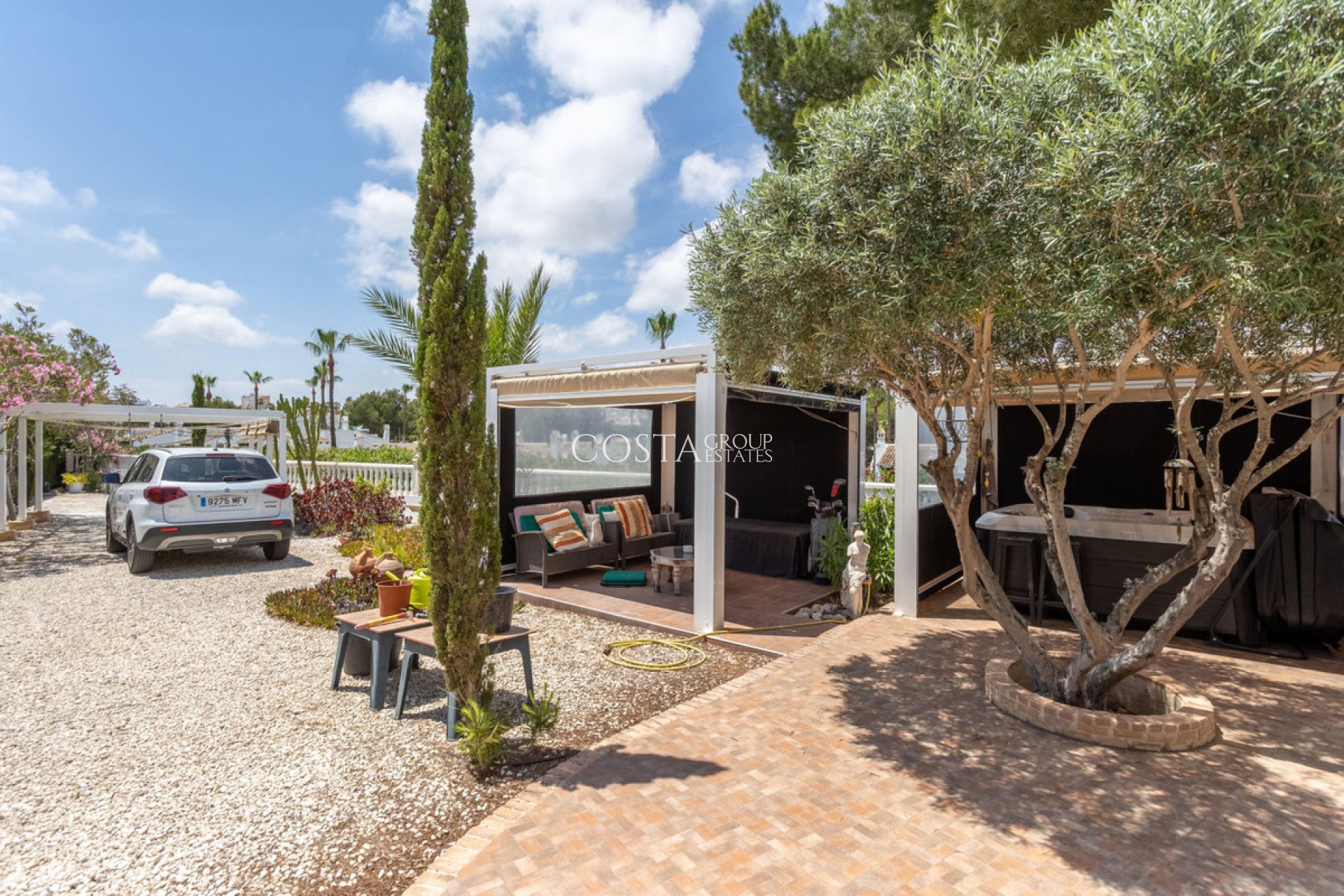 Resale - Villa -
Orihuela - Villamartin