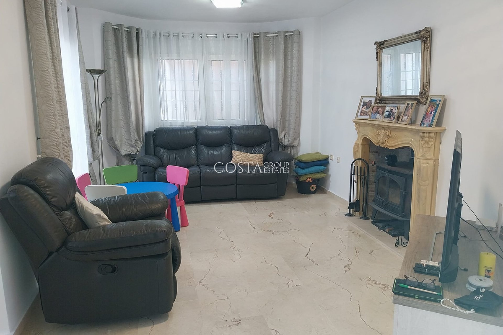 Resale - Villa -
Orihuela - Villamartin