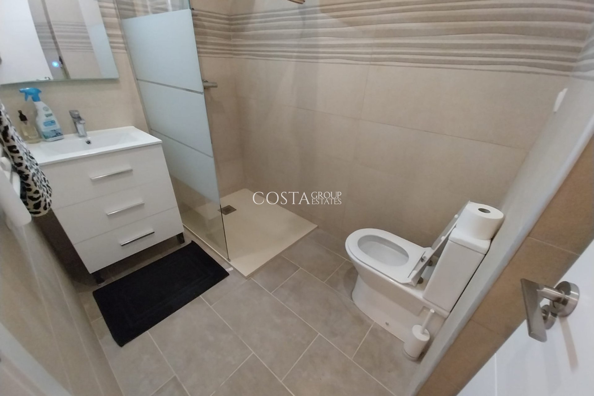 Resale - Villa -
Orihuela - Villamartin