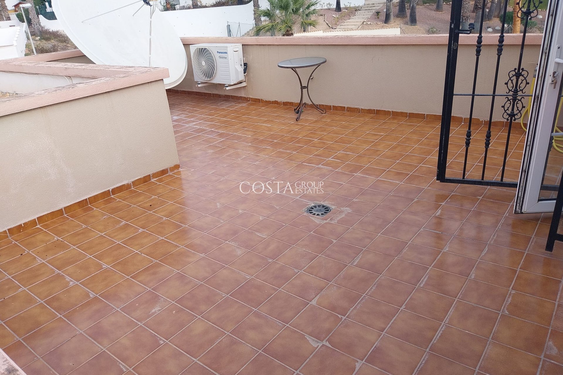 Resale - Villa -
Orihuela - Villamartin