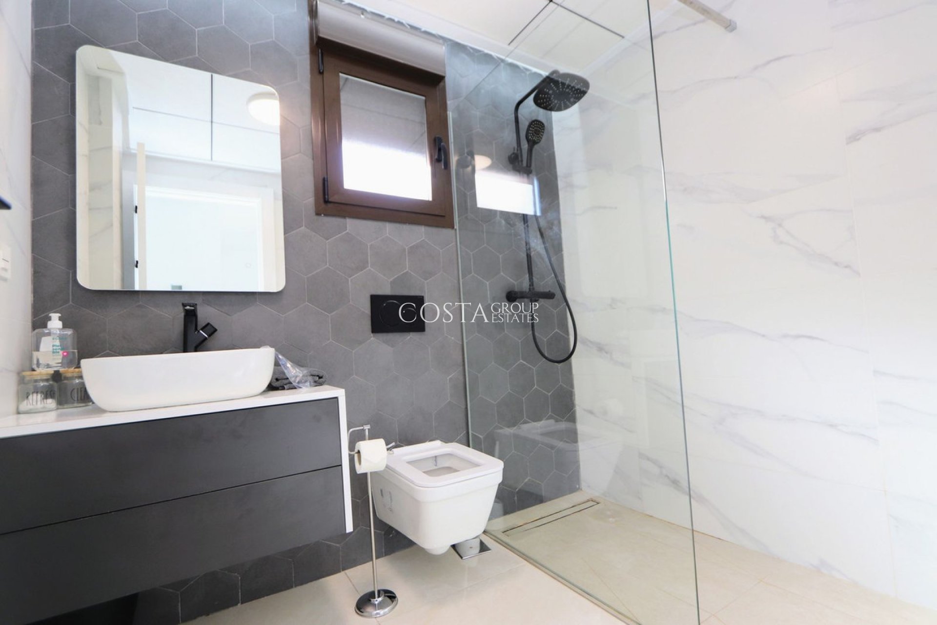 Resale - Villa -
Orihuela - Villamartin