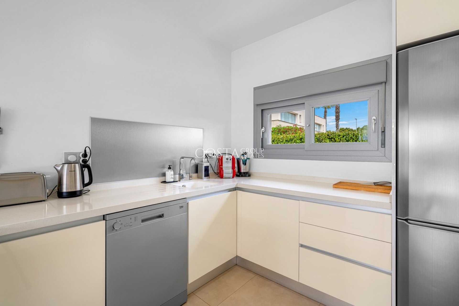 Resale - Villa -
Orihuela - Vista Bella Golf