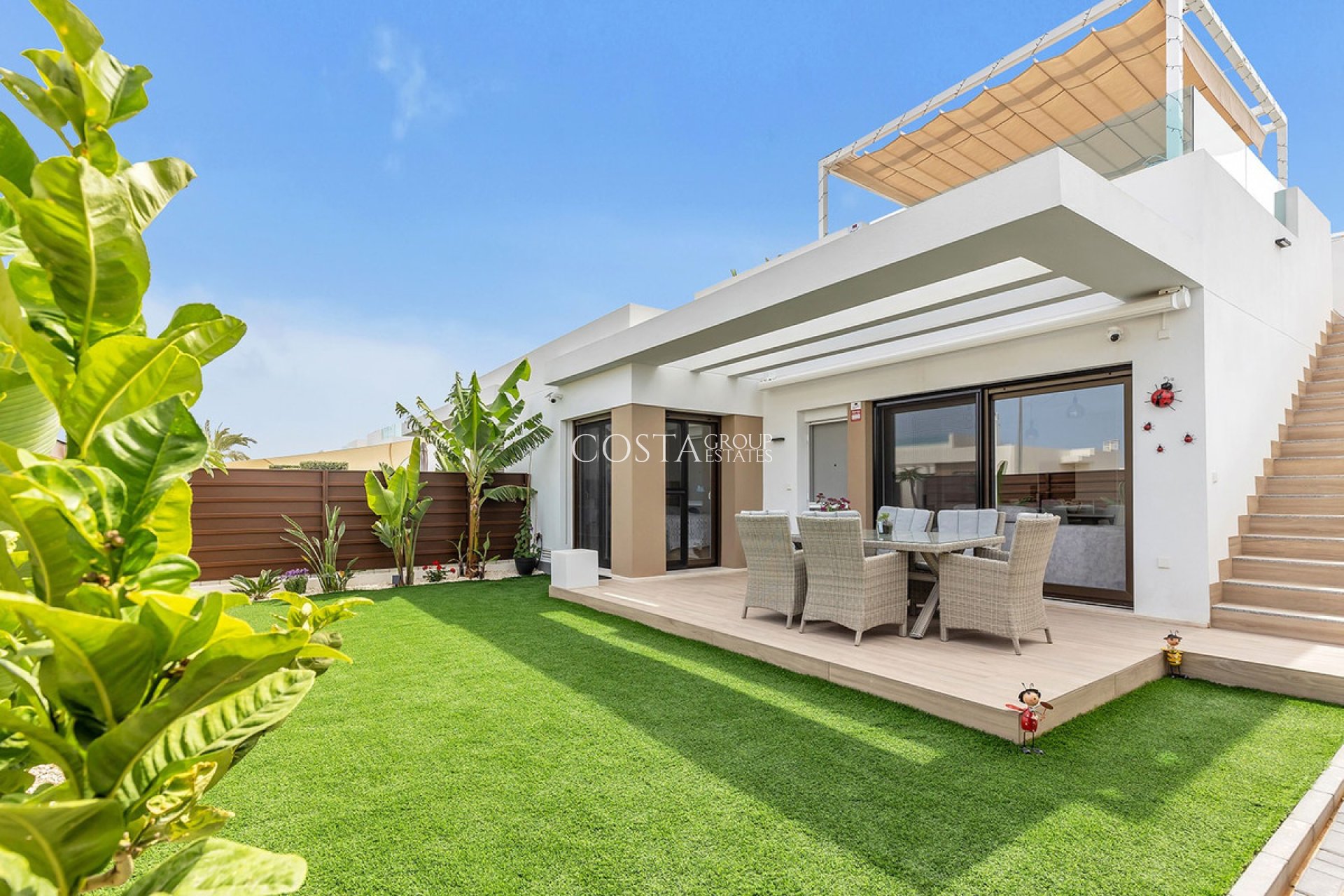 Resale - Villa -
Orihuela - Vista Bella Golf