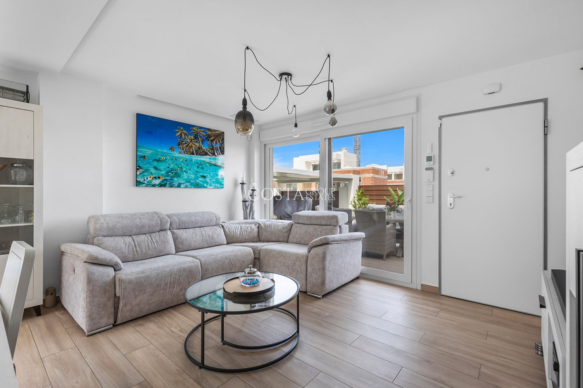 Resale - Villa -
Orihuela - Vista Bella Golf