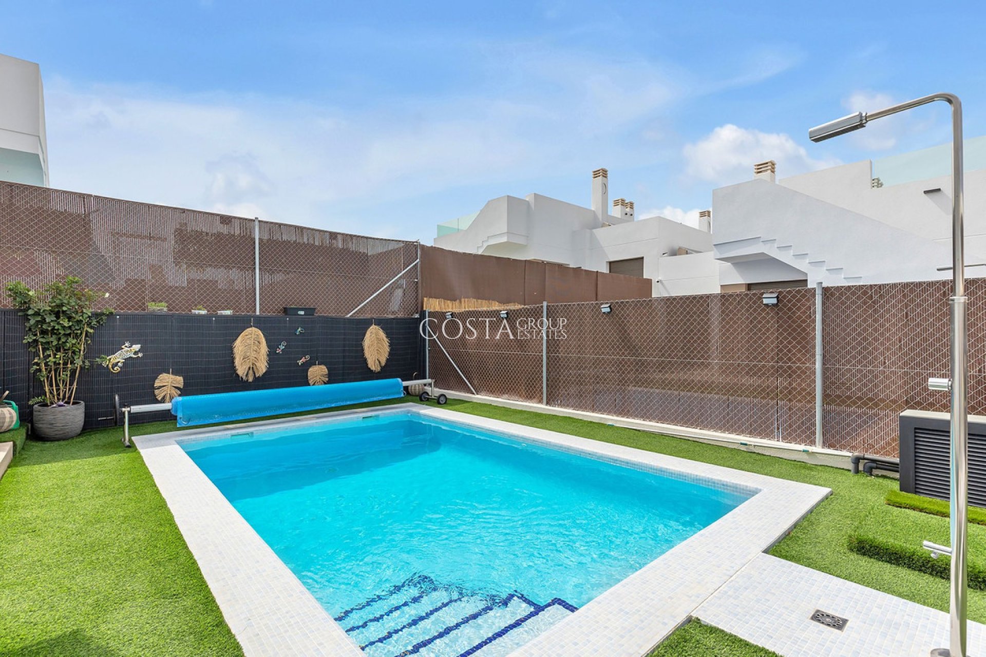 Resale - Villa -
Orihuela - Vista Bella Golf