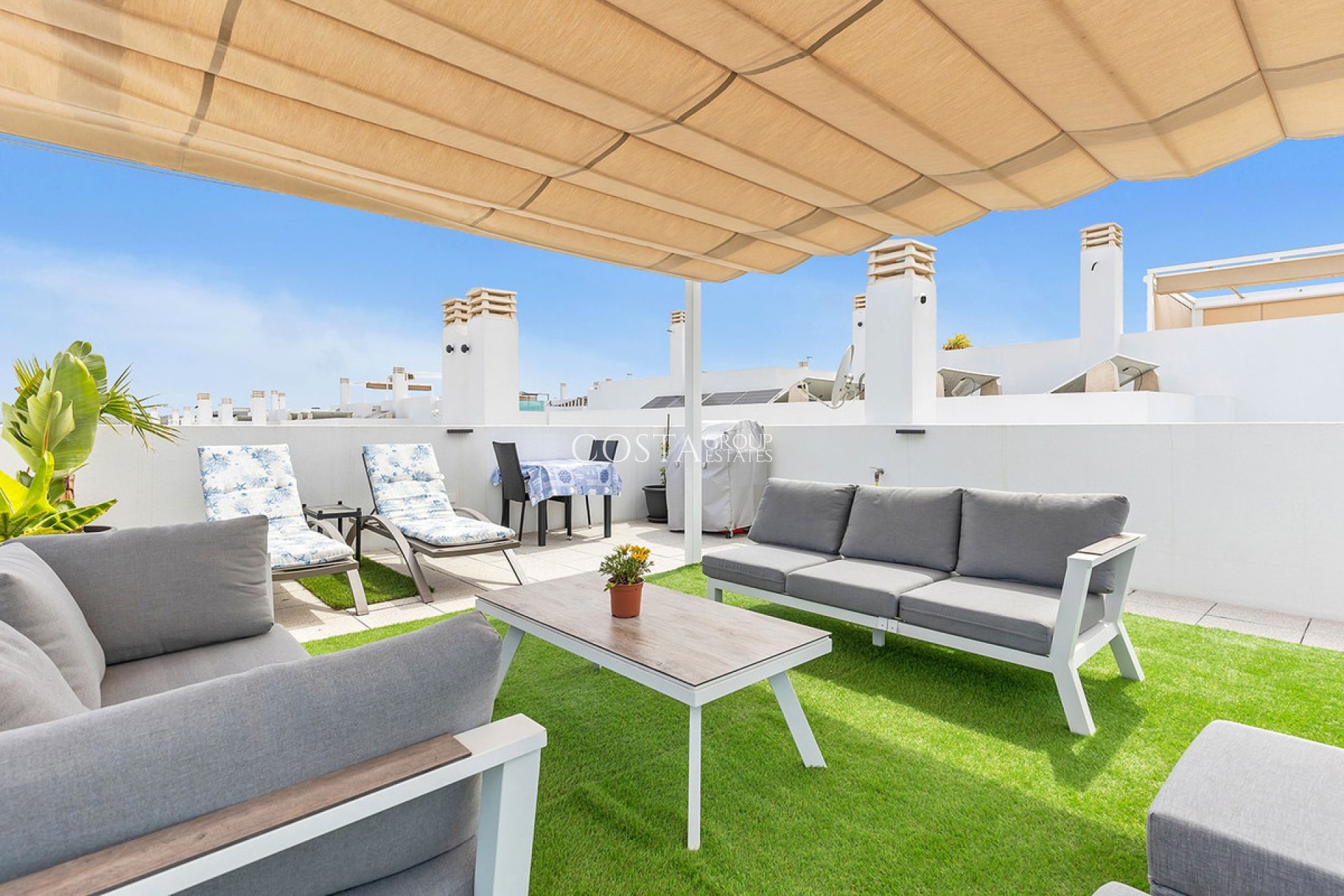 Resale - Villa -
Orihuela - Vista Bella Golf