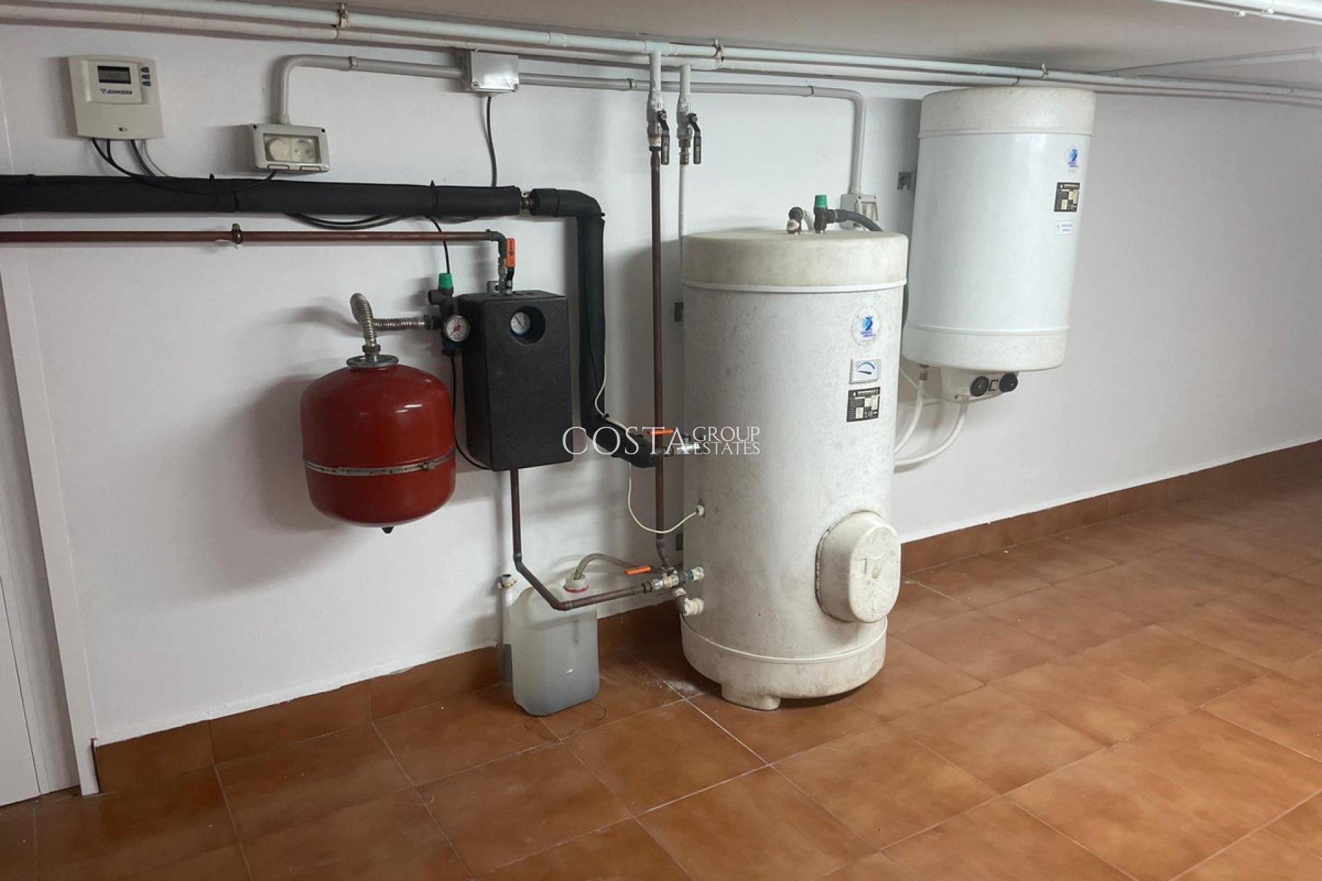 Resale - Villa -
Pilar de la Horadada - Pilar de la Horadada Centro