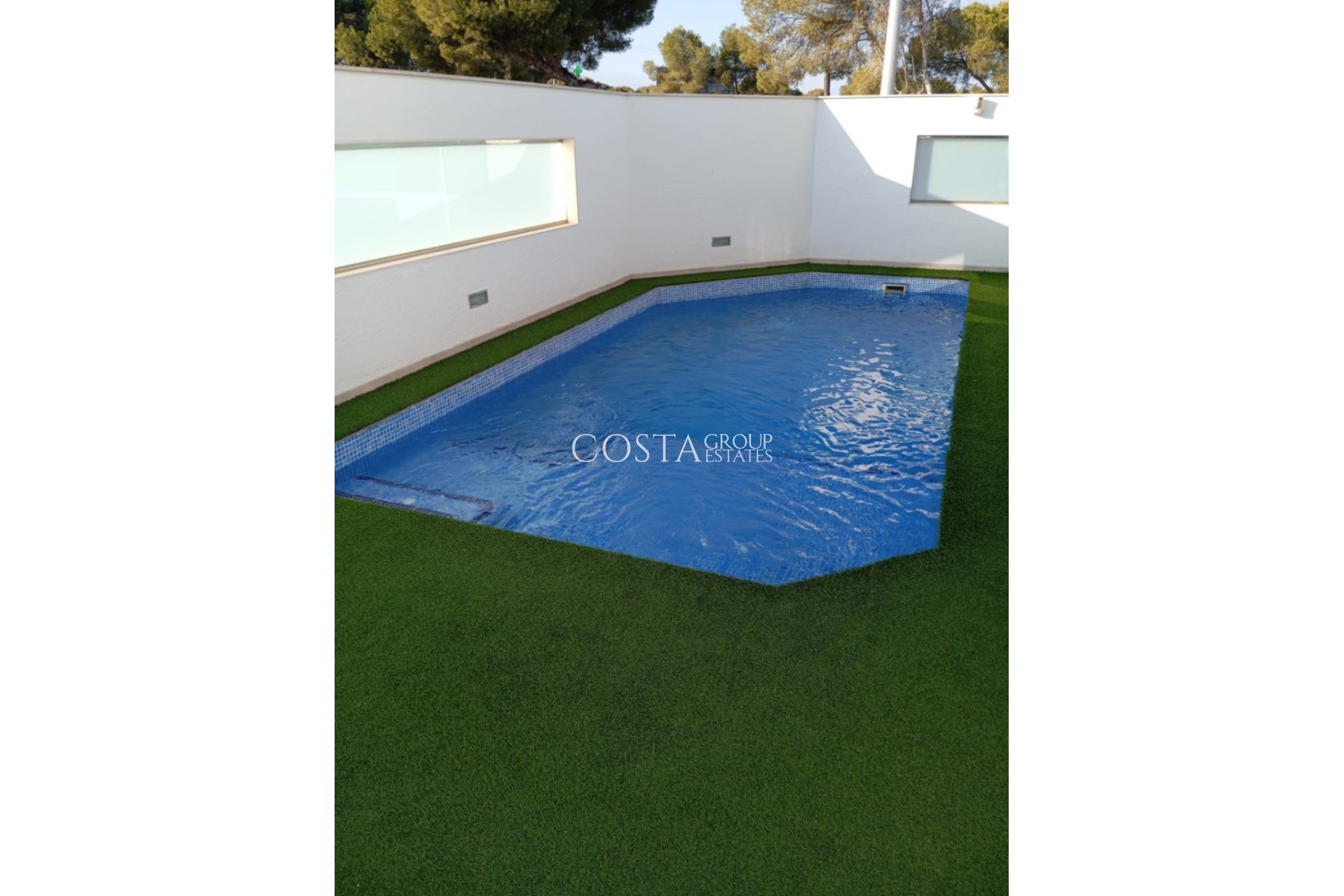 Resale - Villa -
Pilar de la Horadada - Pilar de la Horadada Centro