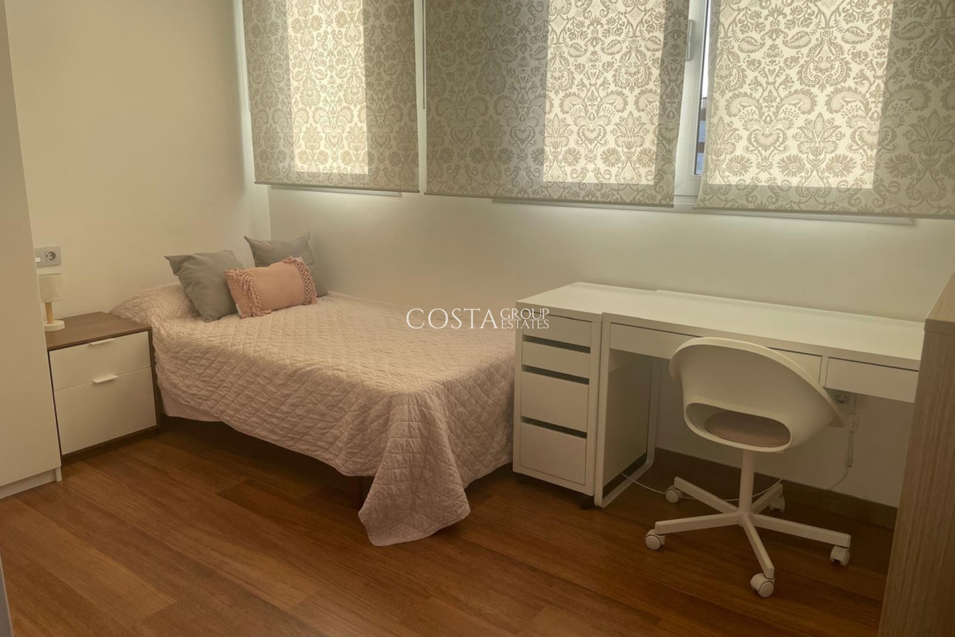 Resale - Villa -
Pilar de la Horadada - Pilar de la Horadada Centro