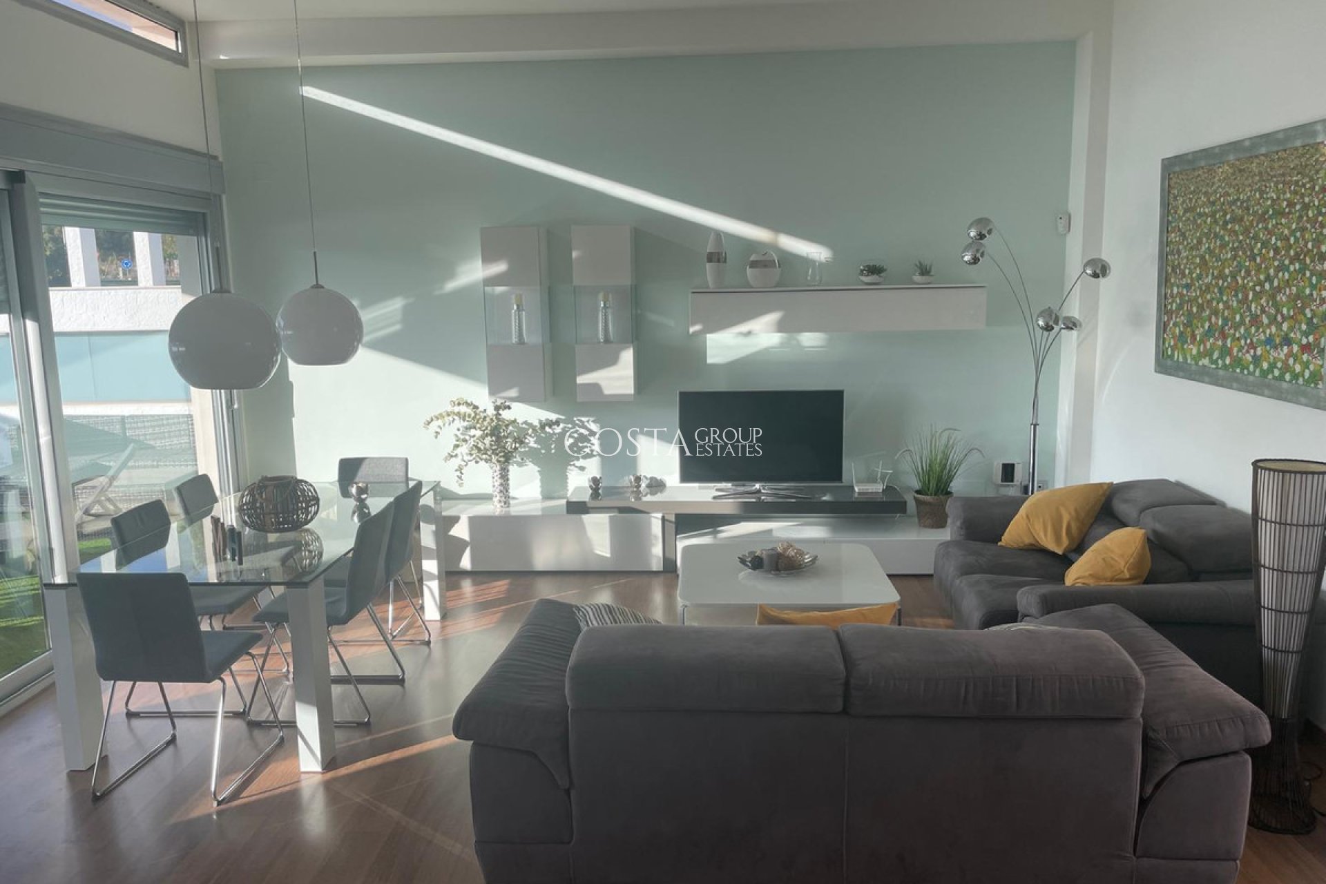 Resale - Villa -
Pilar de la Horadada - Pilar de la Horadada Centro