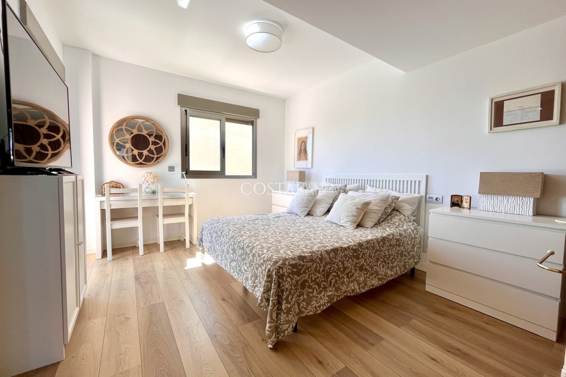 Resale - Villa -
Pilar de la Horadada - Pilar de la Horadada Centro