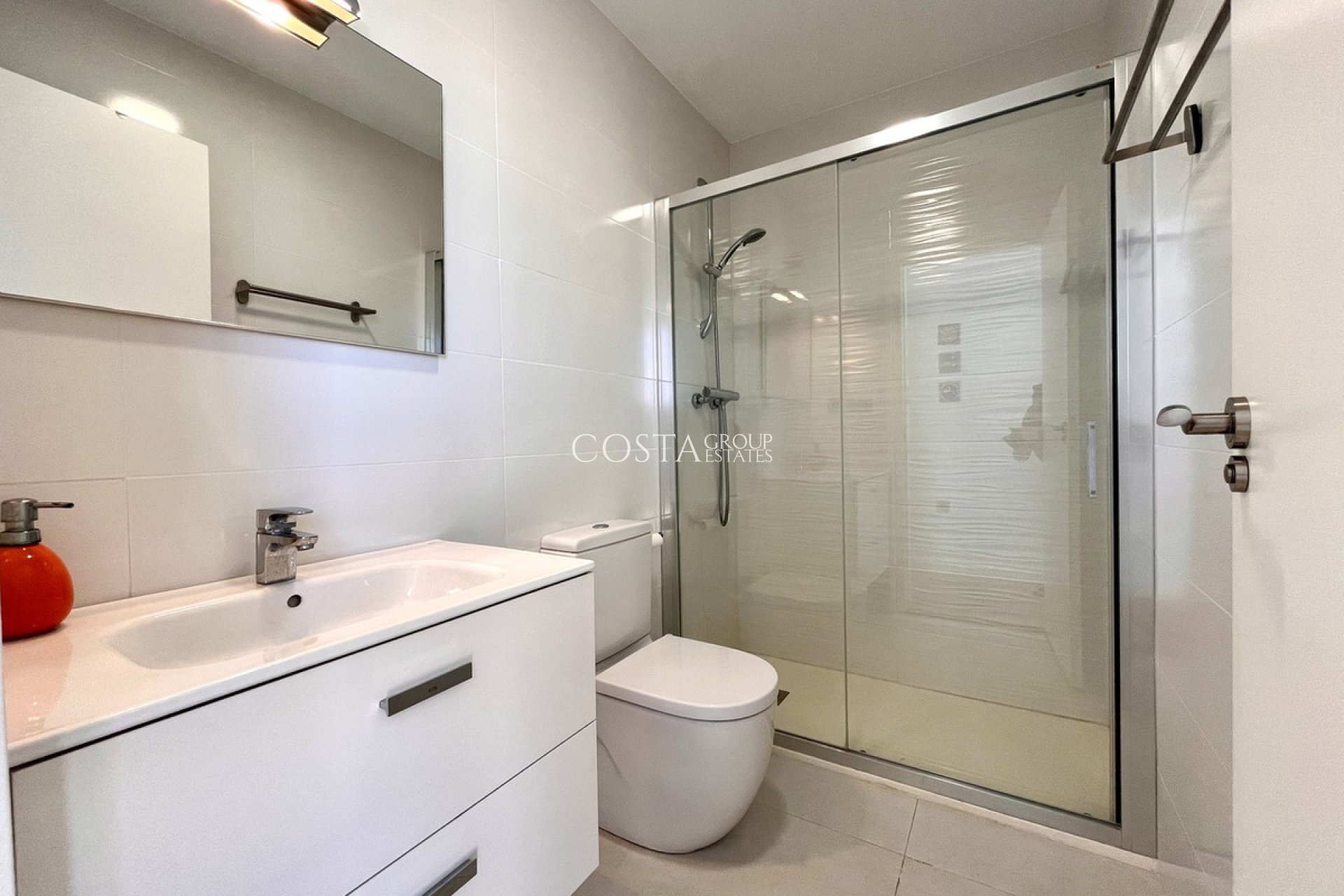 Resale - Villa -
Pilar de la Horadada - Pilar de la Horadada Centro