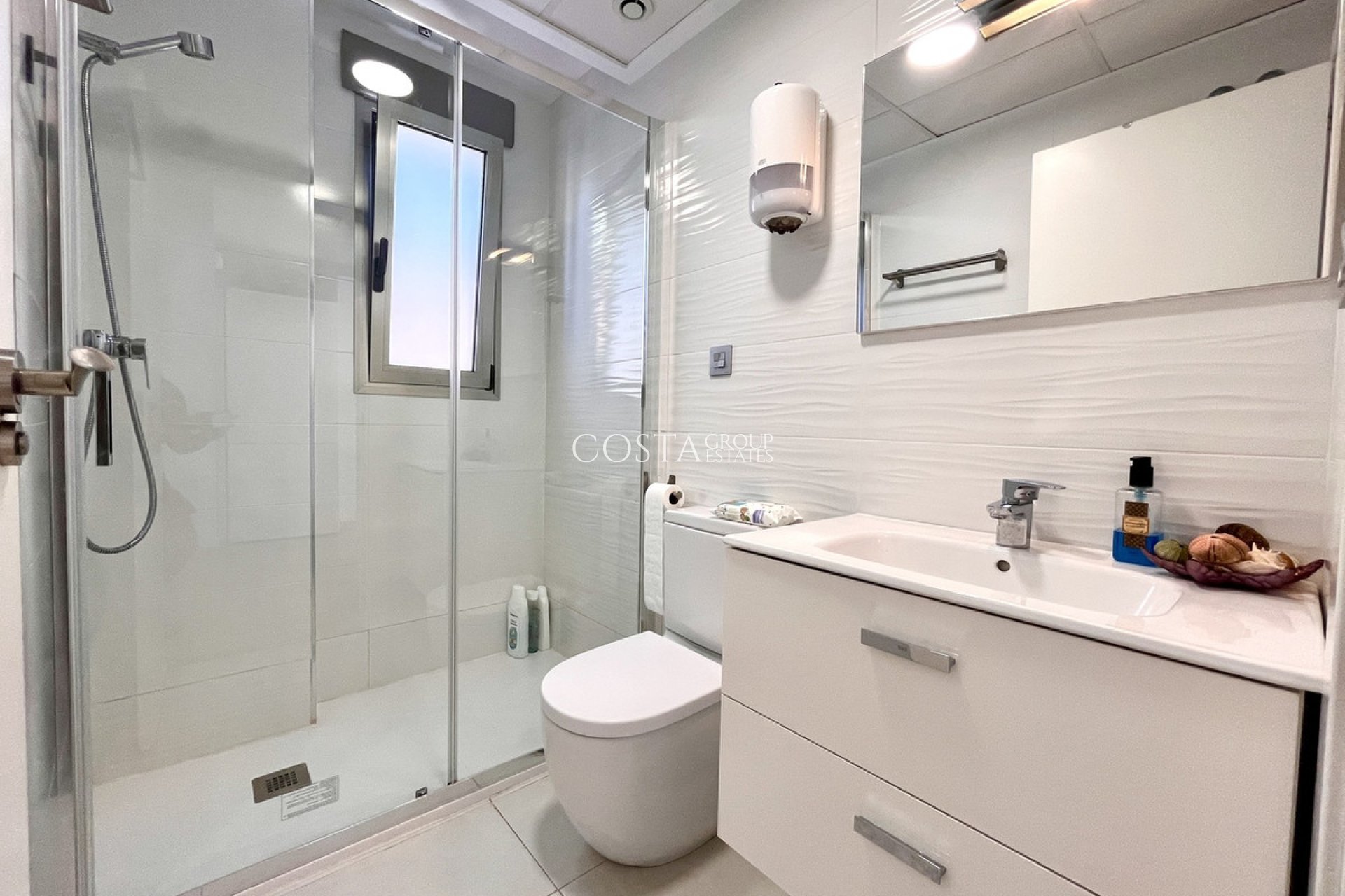 Resale - Villa -
Pilar de la Horadada - Pilar de la Horadada Centro