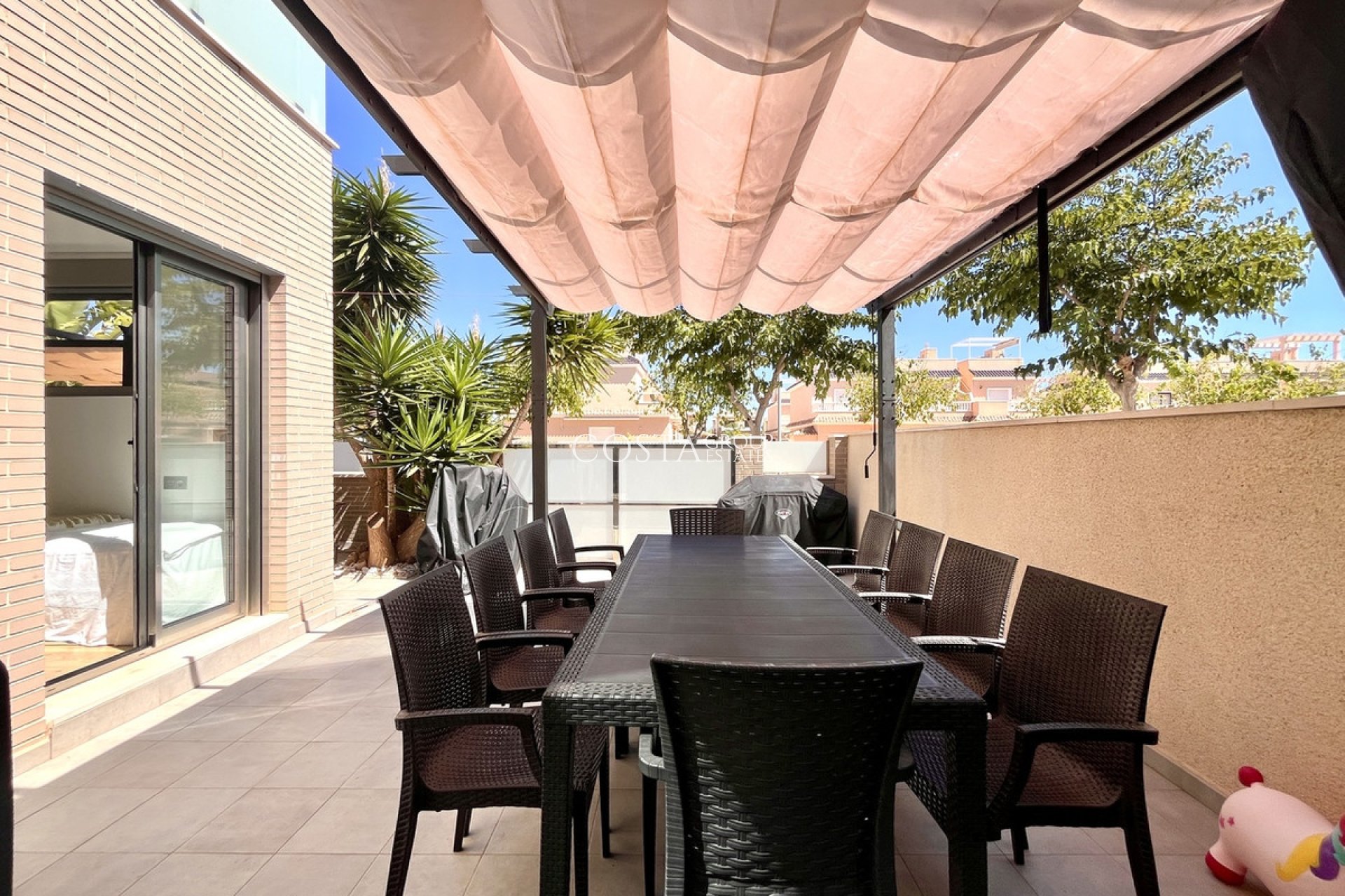 Resale - Villa -
Pilar de la Horadada - Pilar de la Horadada Centro