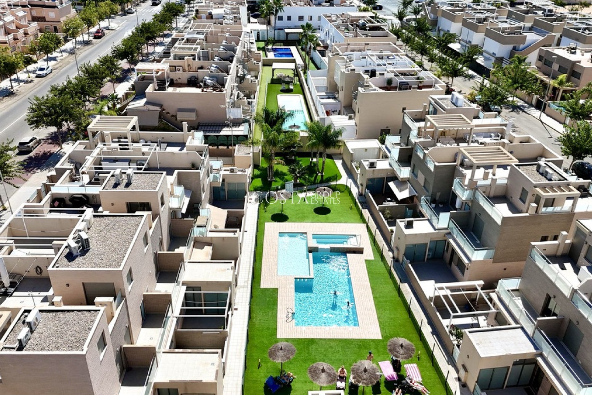 Resale - Villa -
Pilar de la Horadada - Pilar de la Horadada Centro