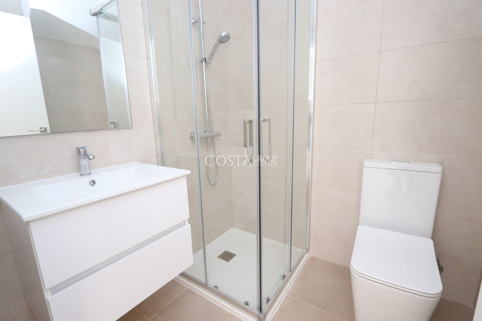 Resale - Villa -
Pilar de la Horadada - Pilar de la Horadada Centro