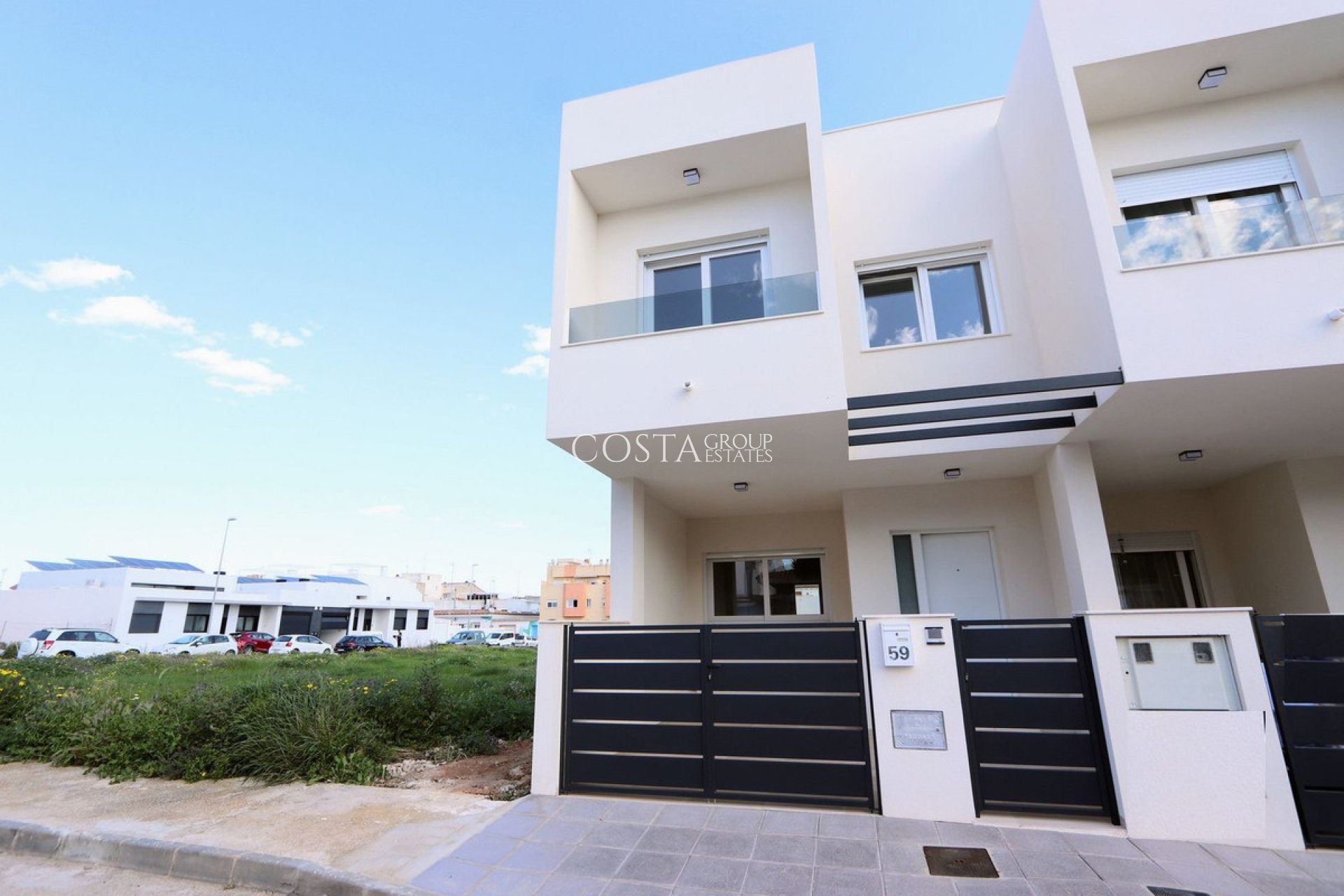 Resale - Villa -
Pilar de la Horadada - Pilar de la Horadada Centro