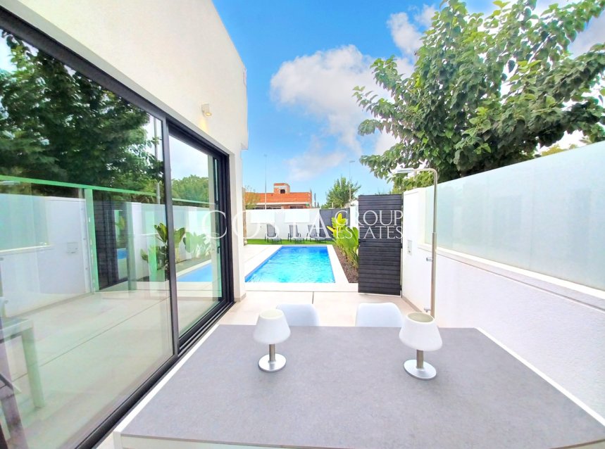 Resale - Villa -
Pilar de la Horadada - Pilar de la Horadada Centro