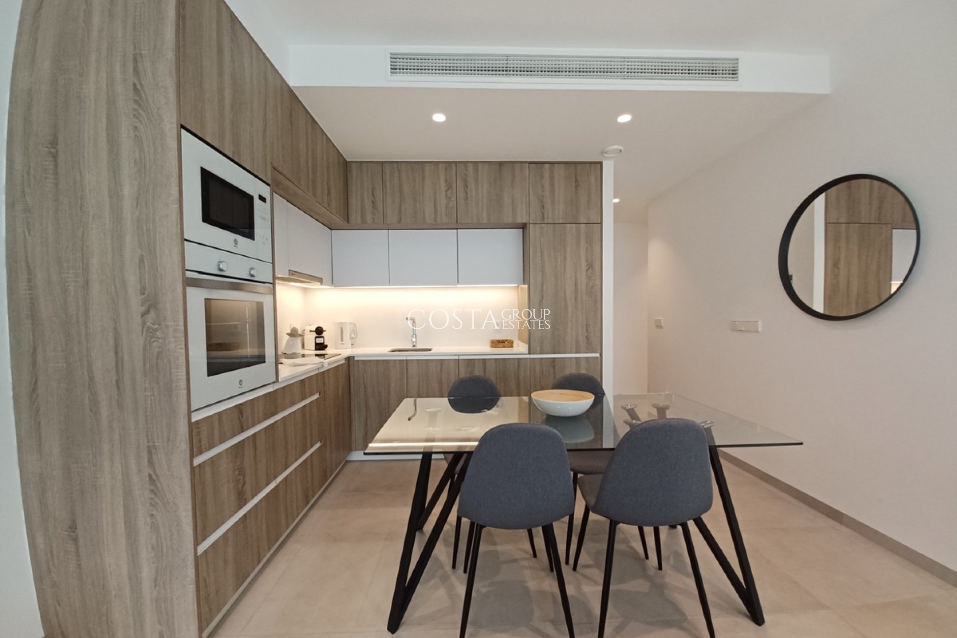 Resale - Villa -
Pilar de la Horadada - Pilar de la Horadada Centro