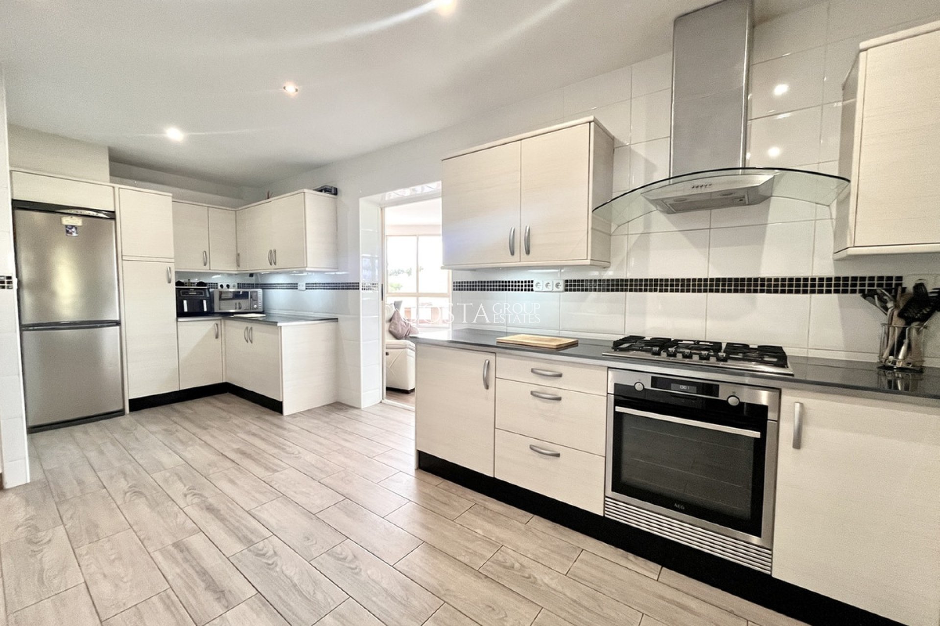 Resale - Villa -
Pilar de la Horadada - Pilar de la Horadada Centro