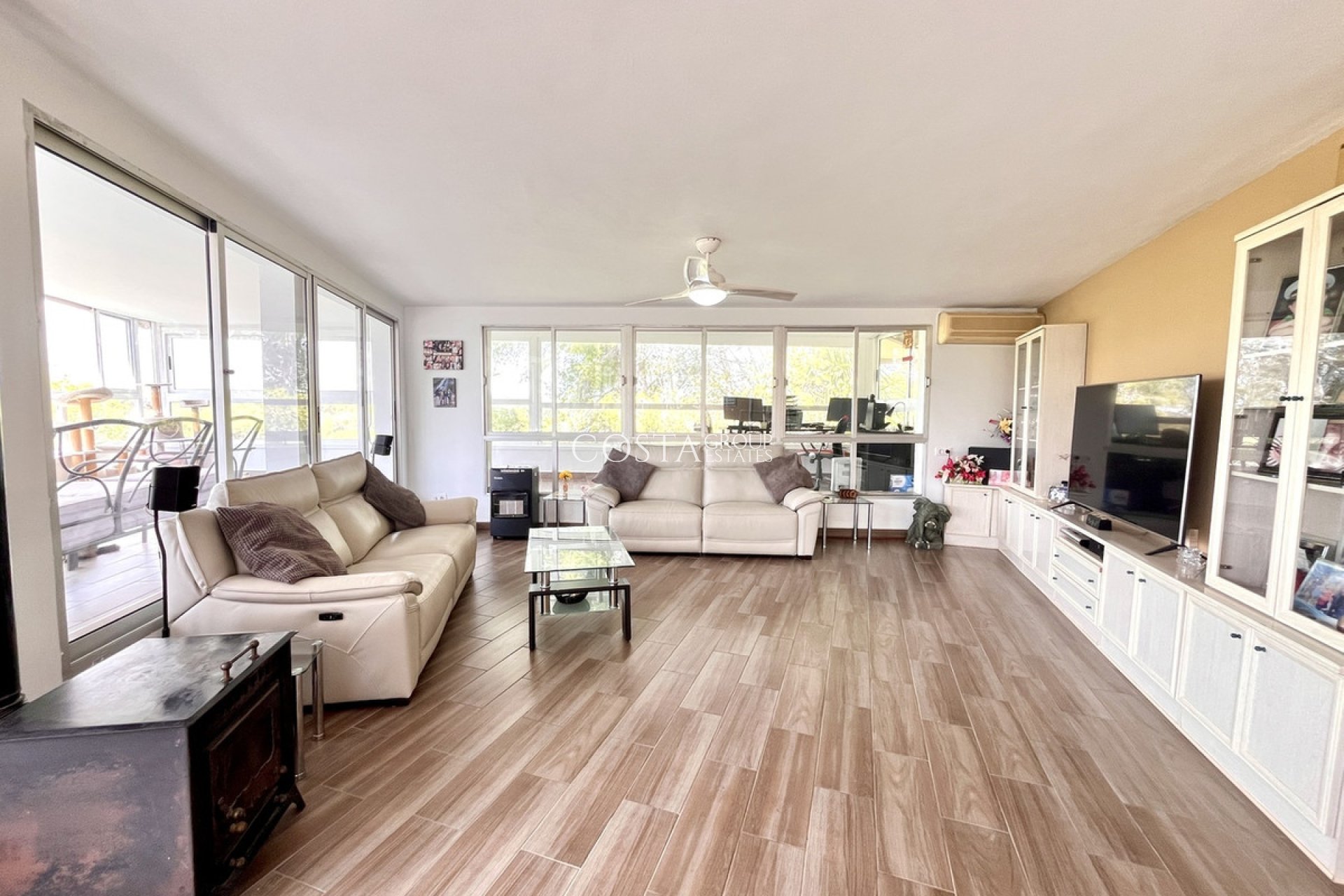 Resale - Villa -
Pilar de la Horadada - Pilar de la Horadada Centro