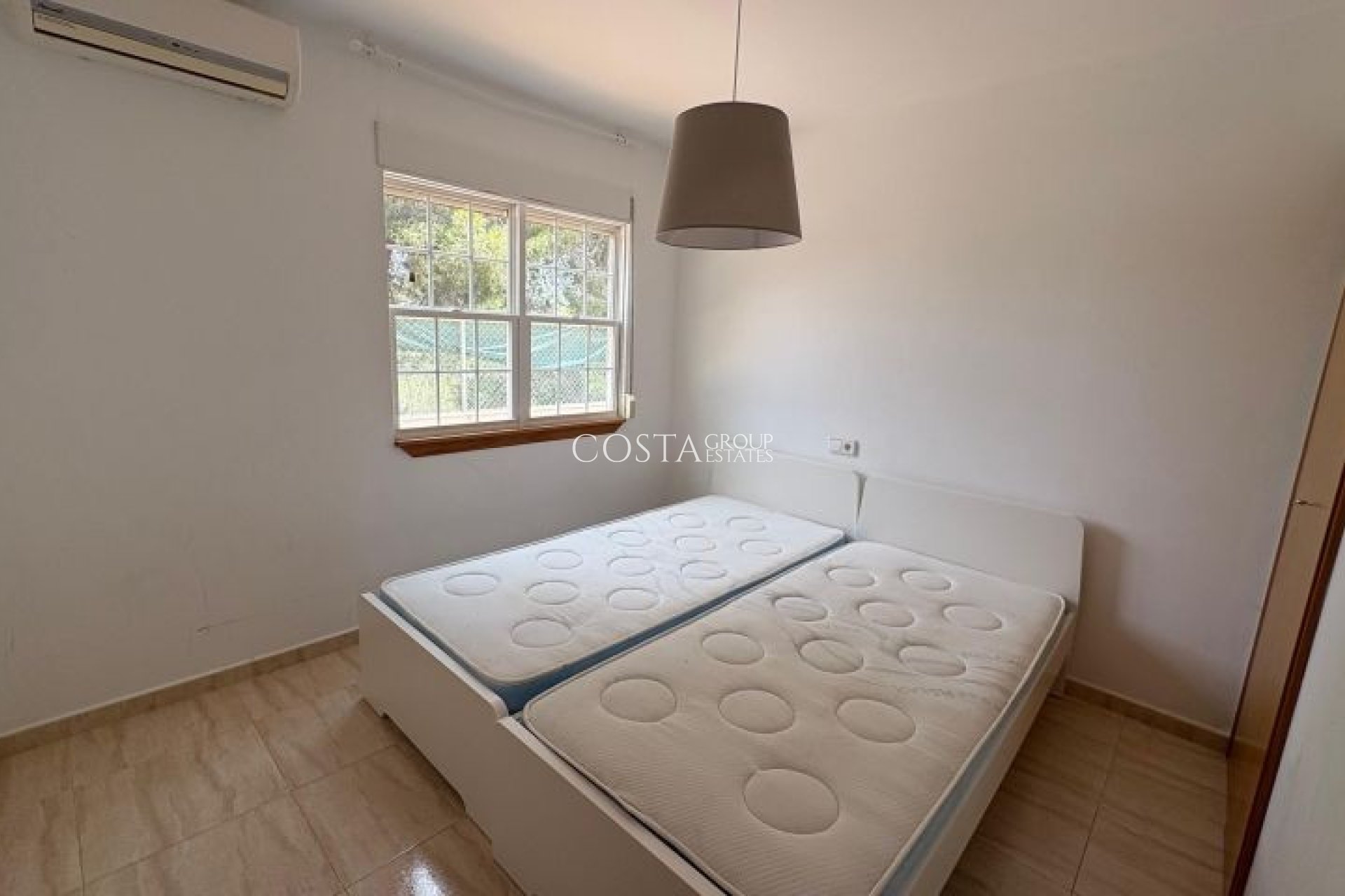 Resale - Villa -
Pilar de la Horadada - Pinar de Campoverde