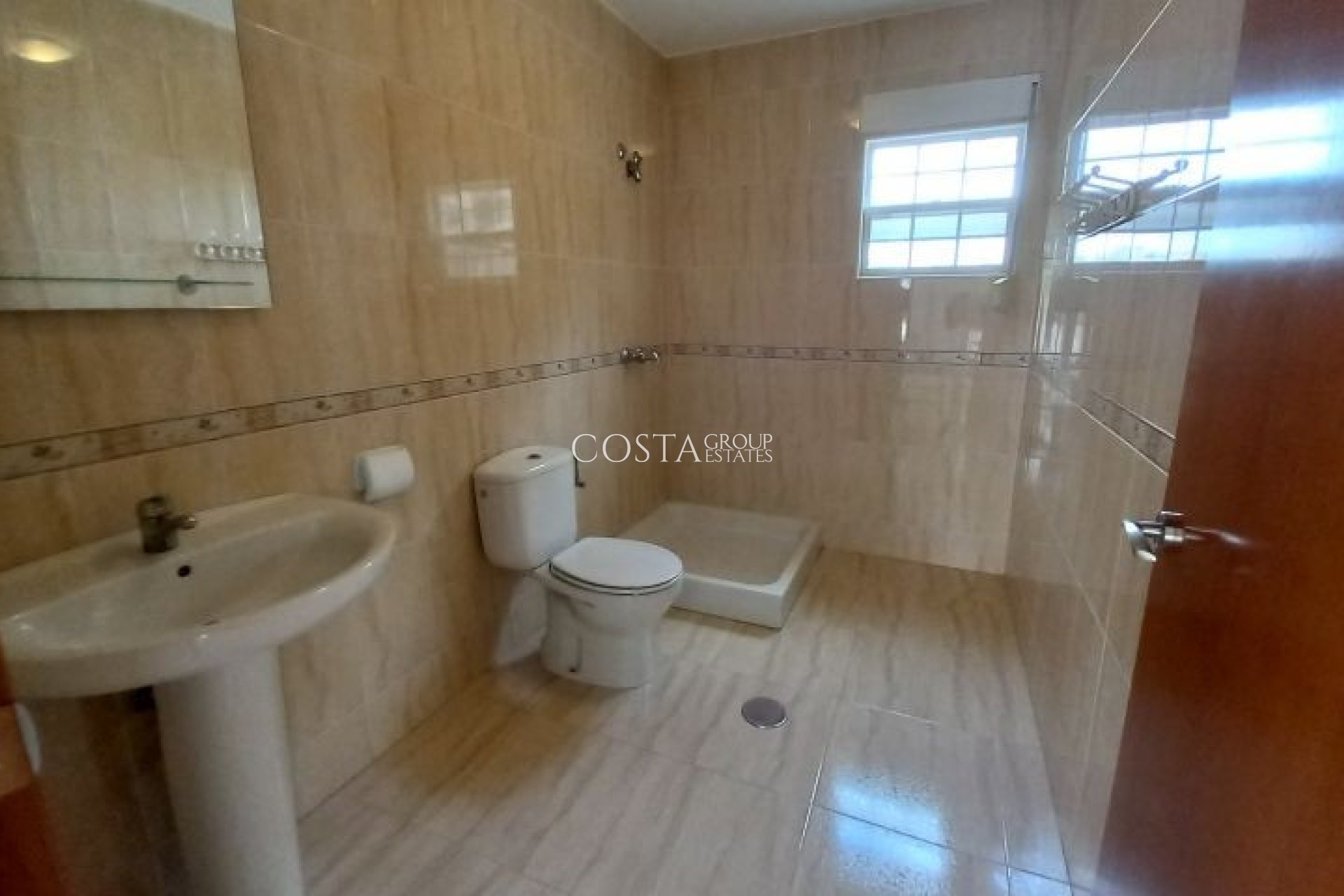 Resale - Villa -
Pilar de la Horadada - Pinar de Campoverde