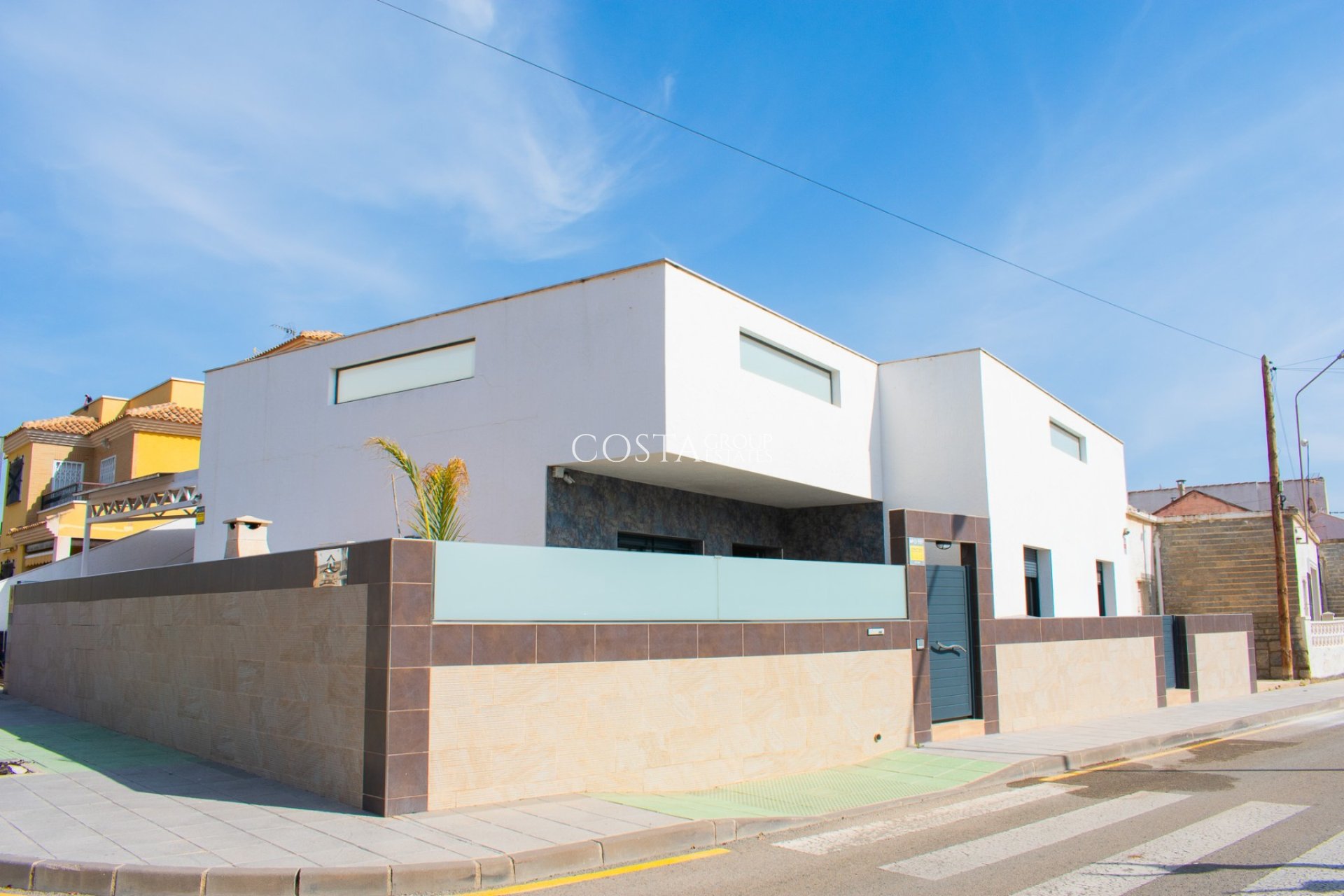 Resale - Villa -
Pilar de la Horadada - Torre de la Horadada