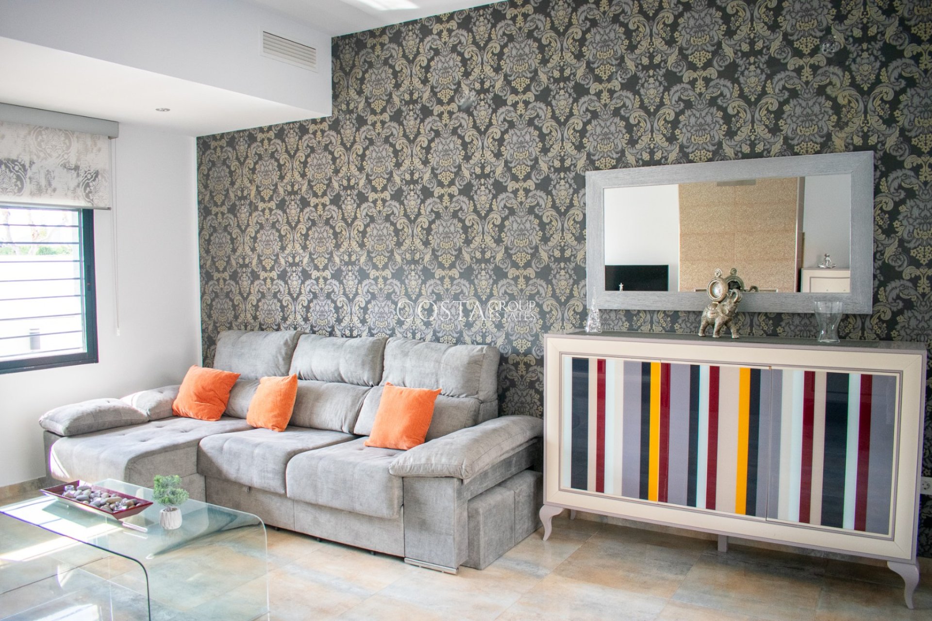 Resale - Villa -
Pilar de la Horadada - Torre de la Horadada