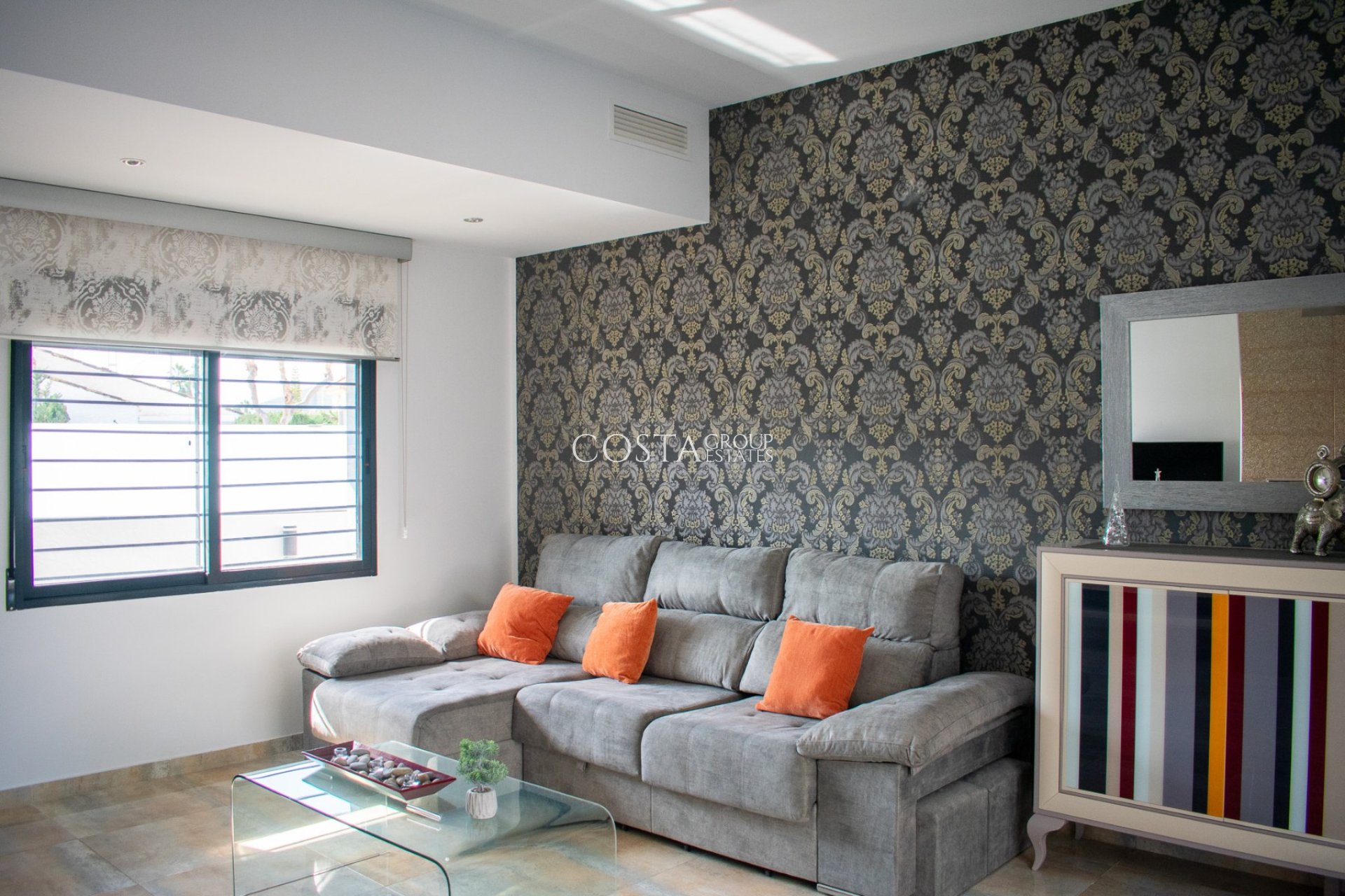 Resale - Villa -
Pilar de la Horadada - Torre de la Horadada