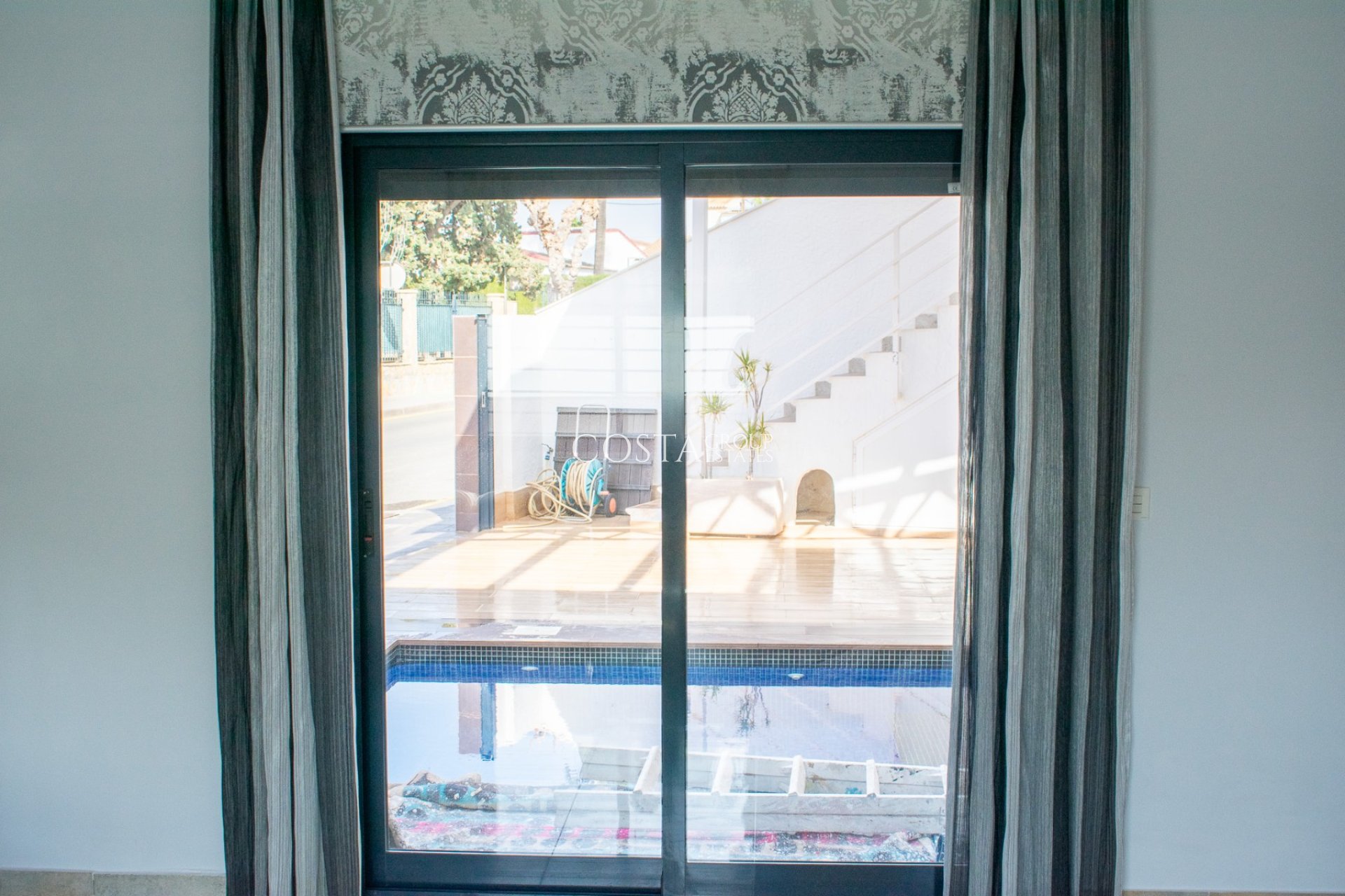 Resale - Villa -
Pilar de la Horadada - Torre de la Horadada