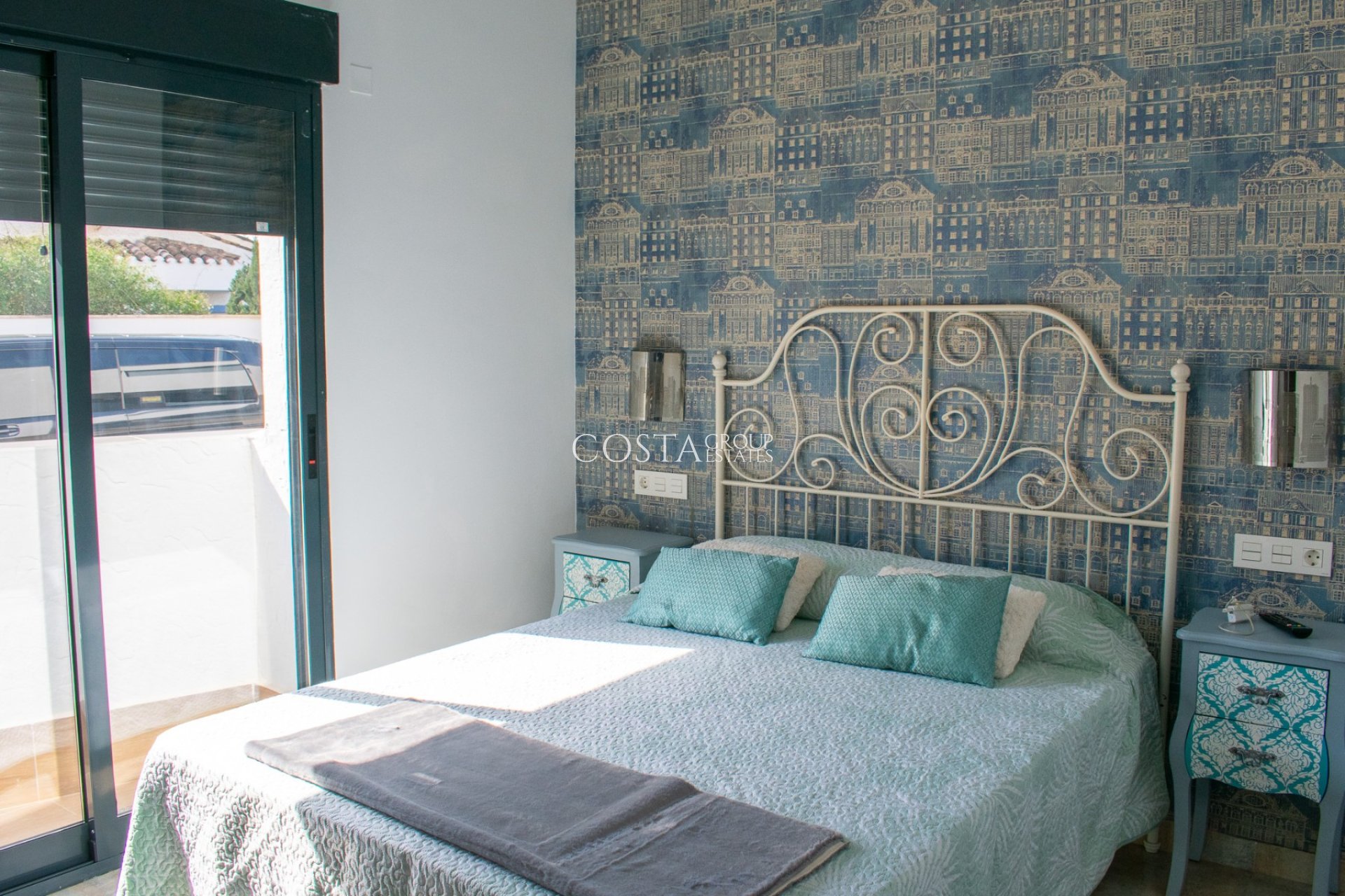 Resale - Villa -
Pilar de la Horadada - Torre de la Horadada