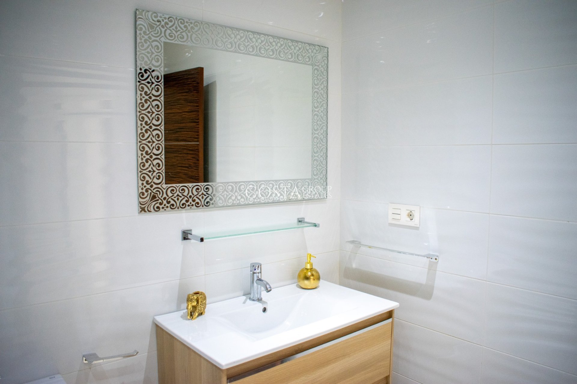 Resale - Villa -
Pilar de la Horadada - Torre de la Horadada