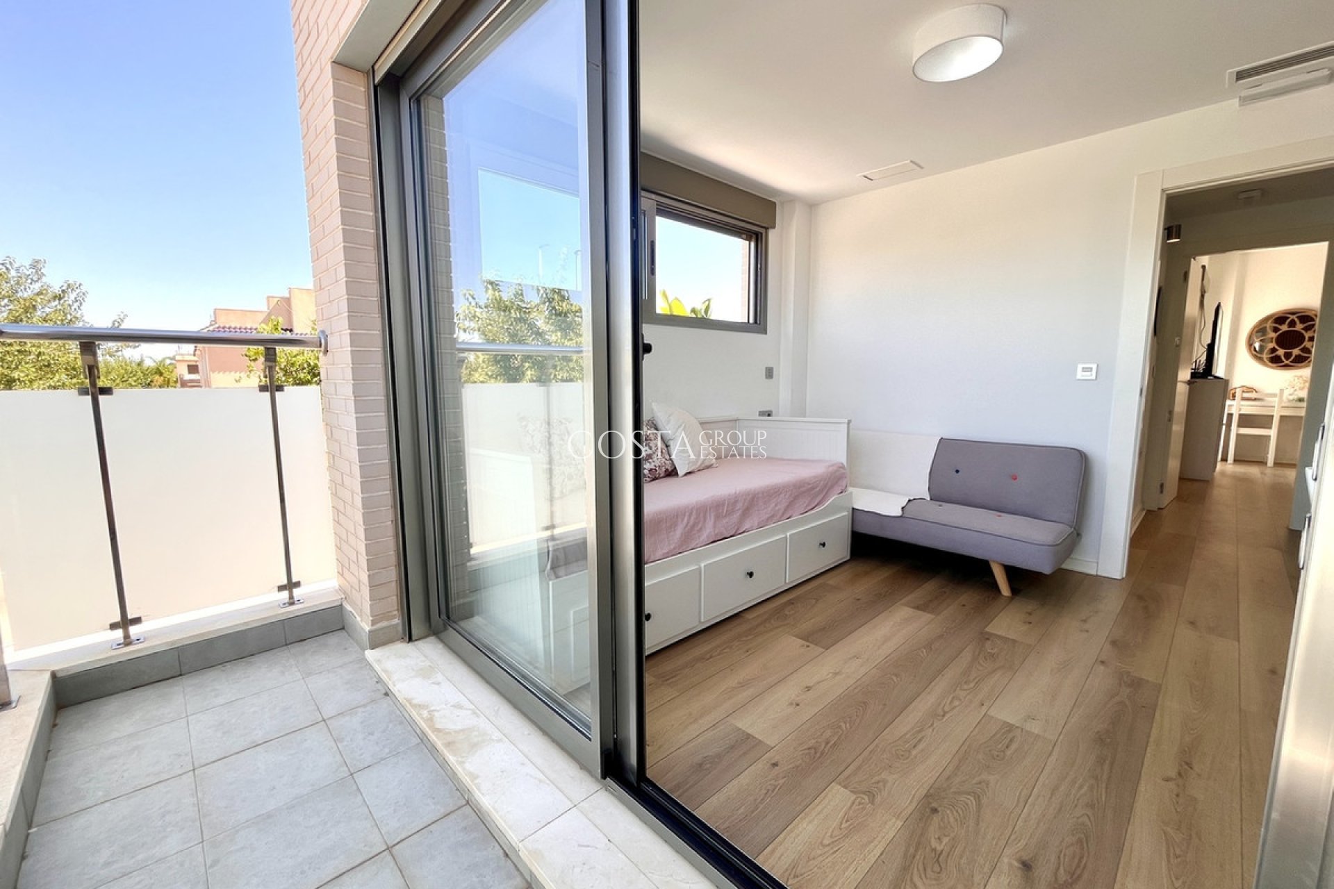 Resale - Villa -
Pilar de la Horadada - Torre De La Horadada