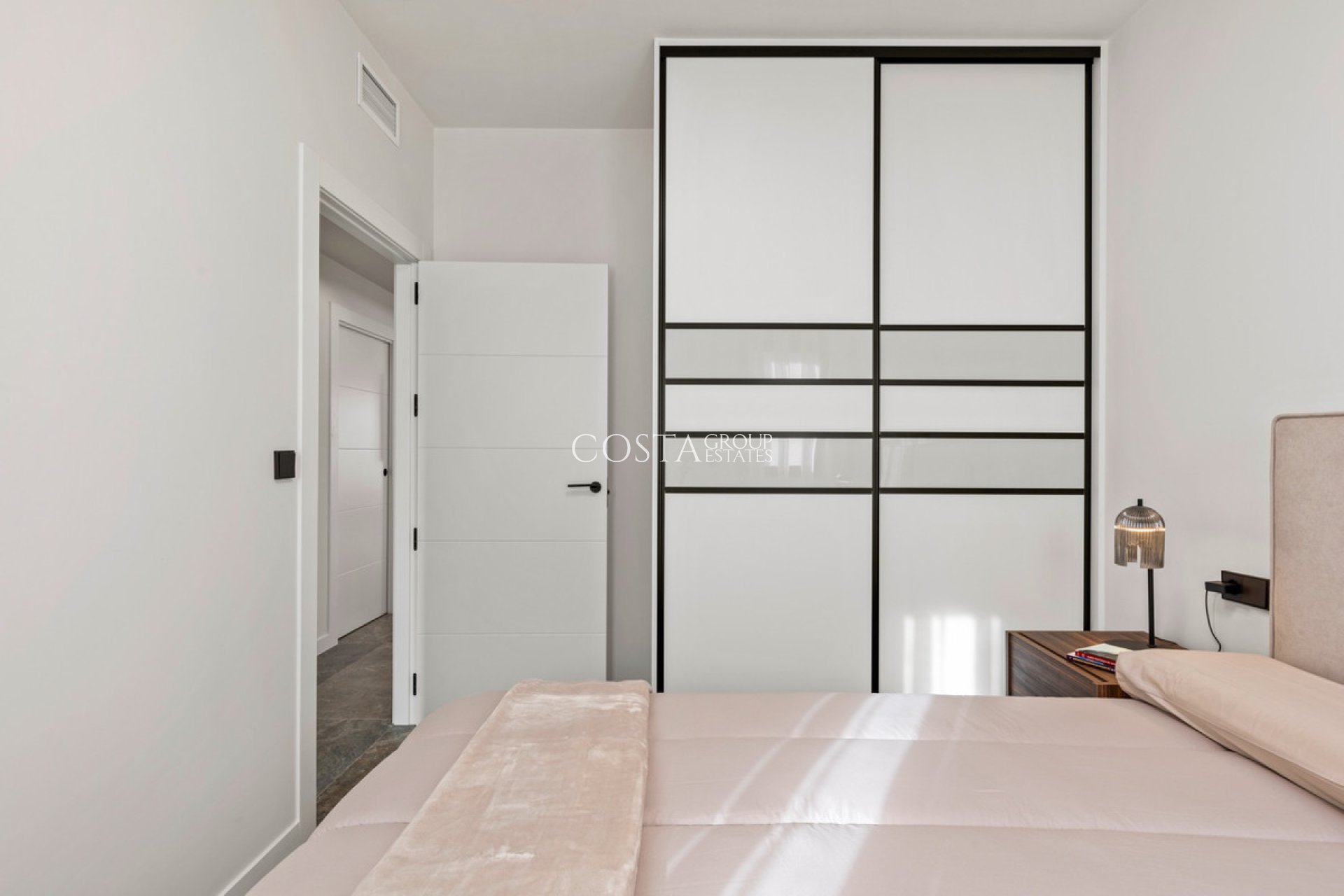 Resale - Villa -
Pilar de la Horadada - Torre De La Horadada