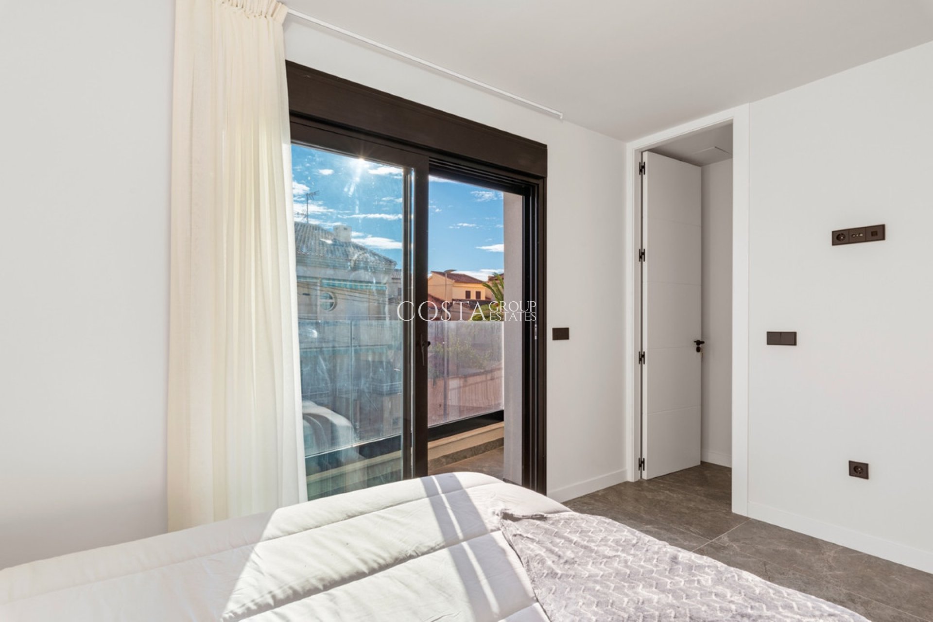 Resale - Villa -
Pilar de la Horadada - Torre De La Horadada