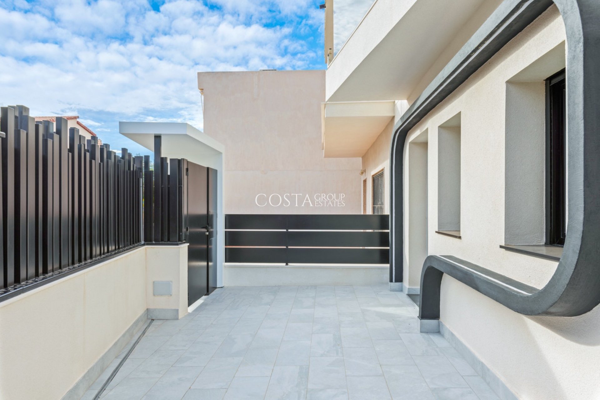 Resale - Villa -
Pilar de la Horadada - Torre De La Horadada