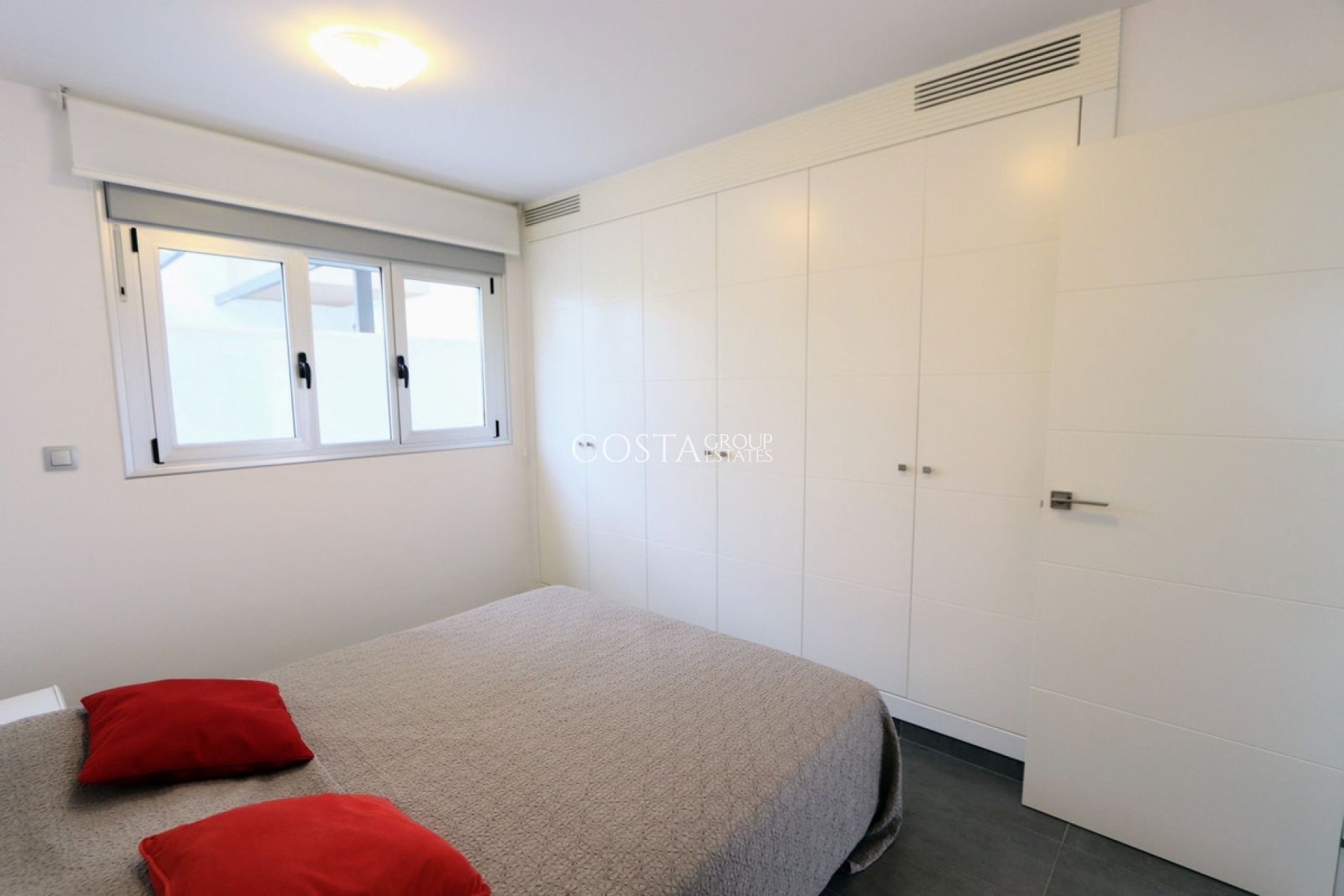 Resale - Villa -
Pilar de la Horadada - Torre De La Horadada