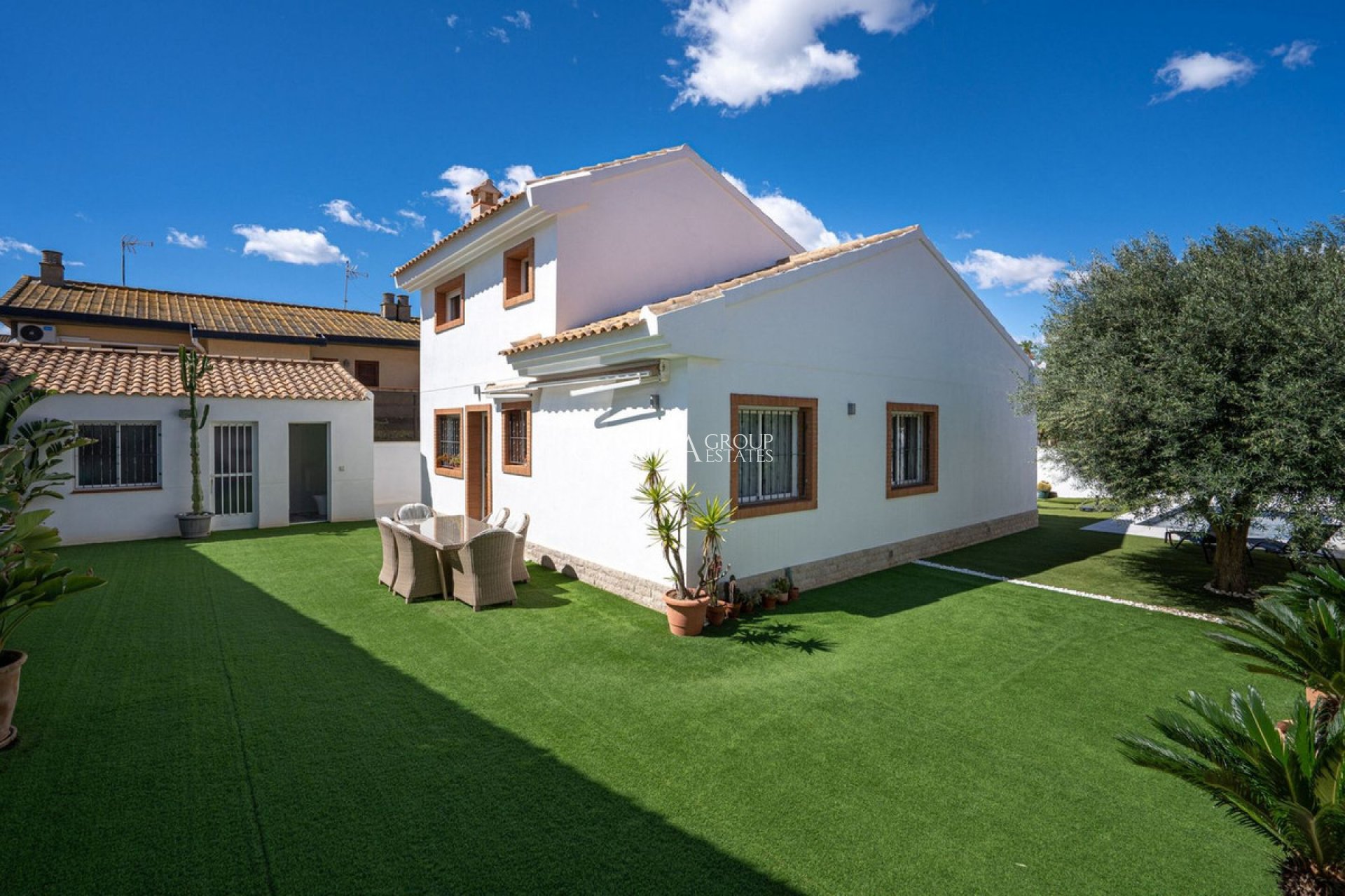 Resale - Villa -
Pilar de la Horadada - Torre De La Horadada