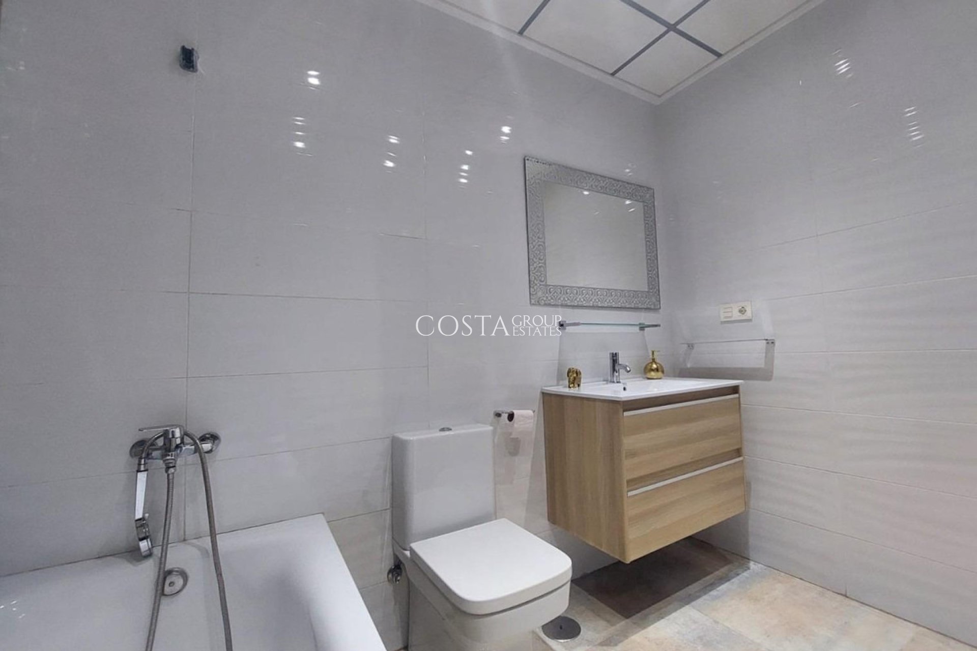 Resale - Villa -
Pilar de la Horadada - Torre De La Horadada