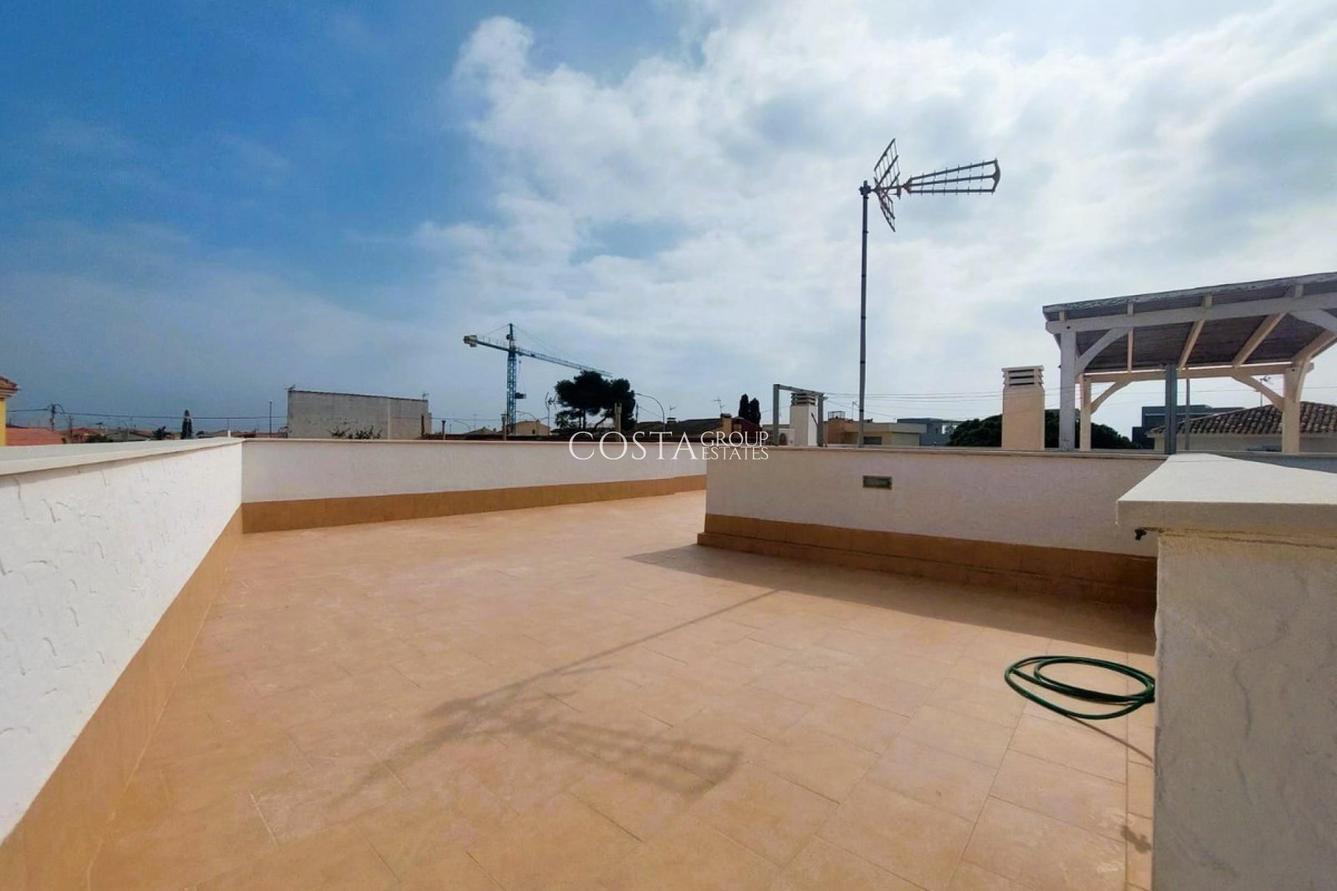 Resale - Villa -
Pilar de la Horadada - Torre De La Horadada