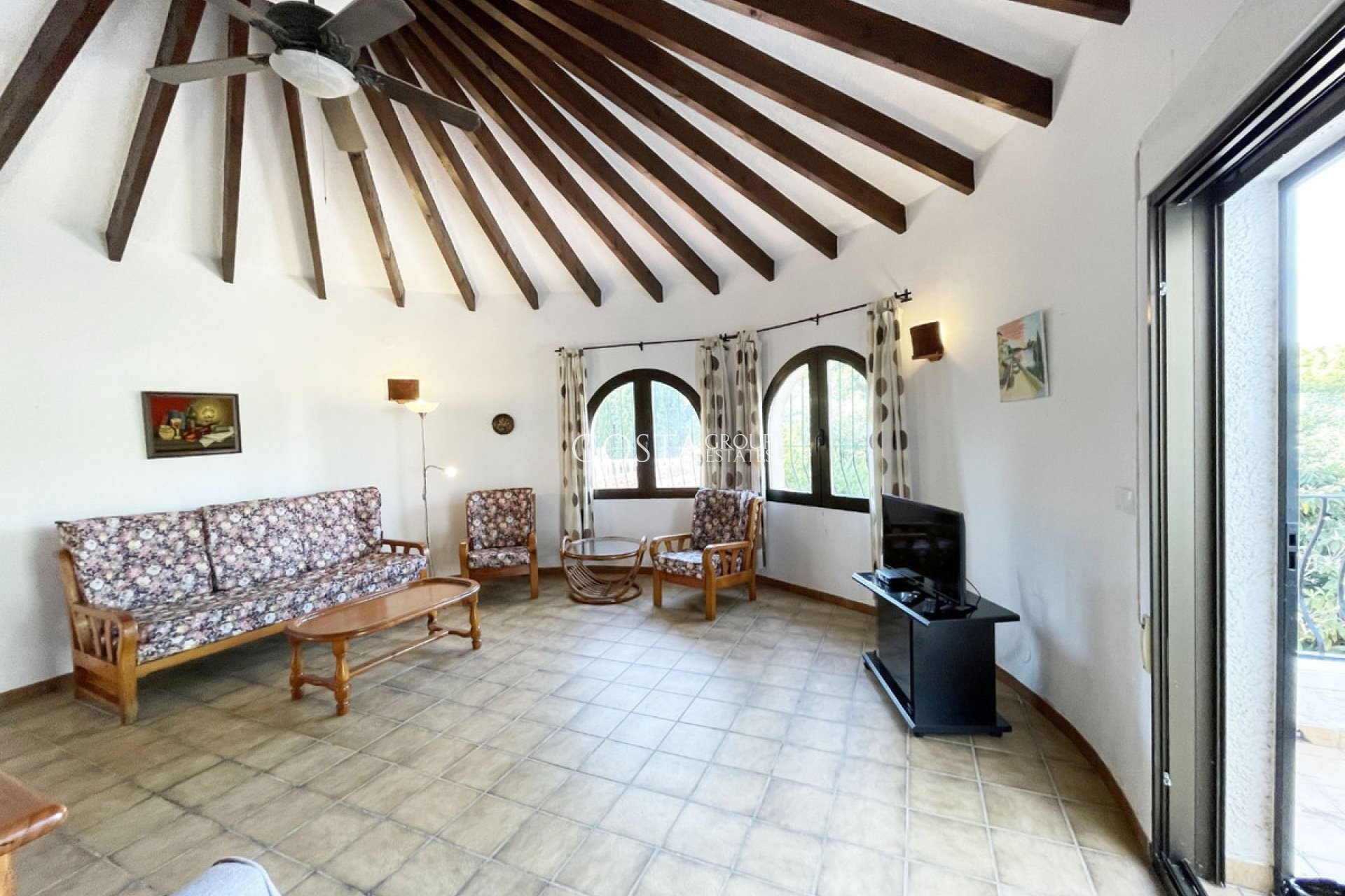 Resale - Villa -
Pinoso - Los Pinos