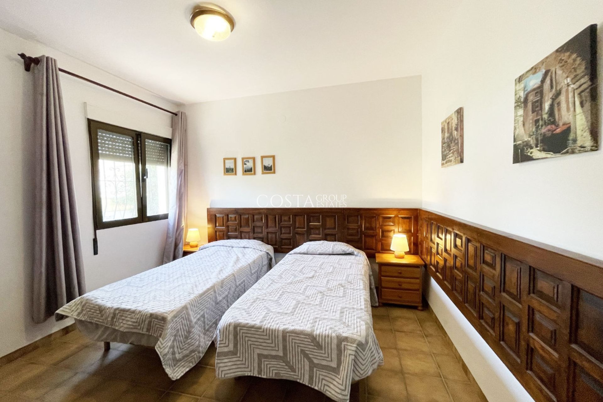 Resale - Villa -
Pinoso - Los Pinos