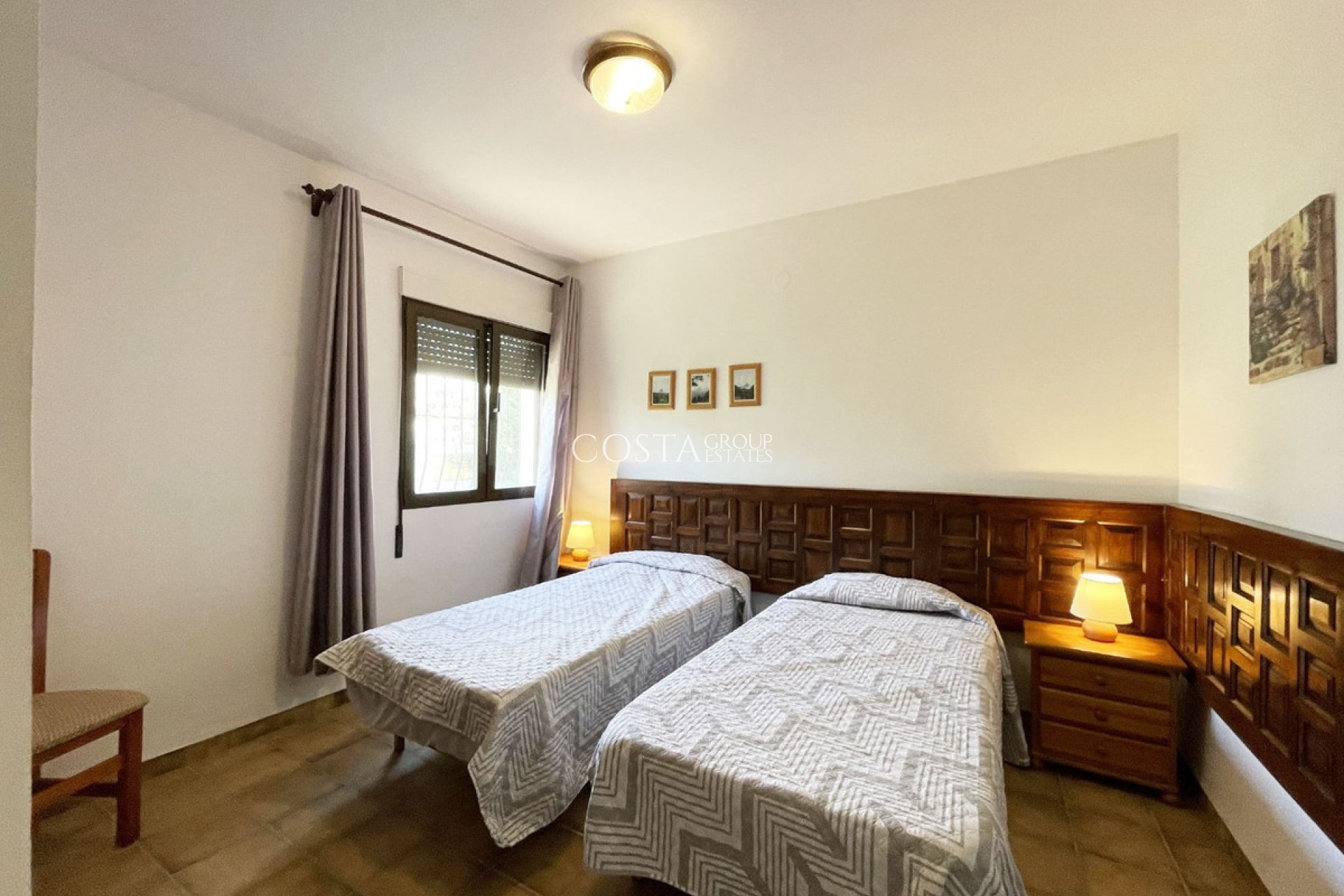 Resale - Villa -
Pinoso - Los Pinos