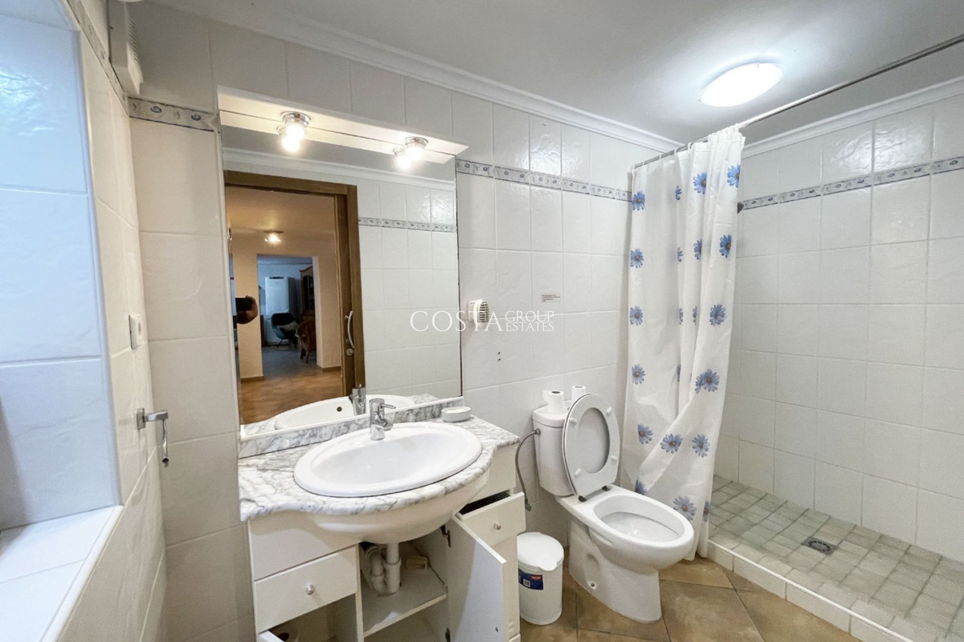 Resale - Villa -
Pinoso - Los Pinos