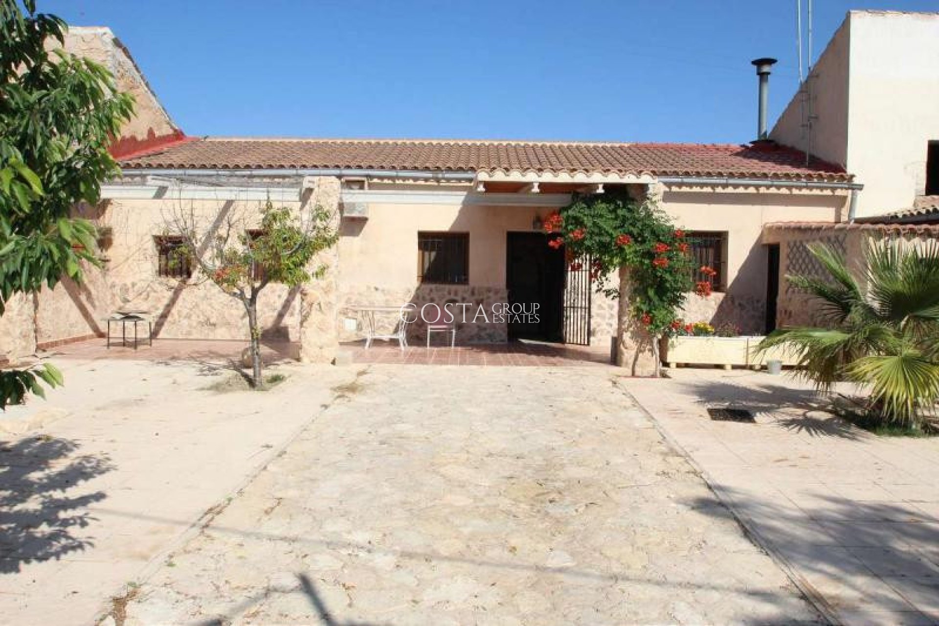 Resale - Villa -
Pinoso - Pinoso Centro