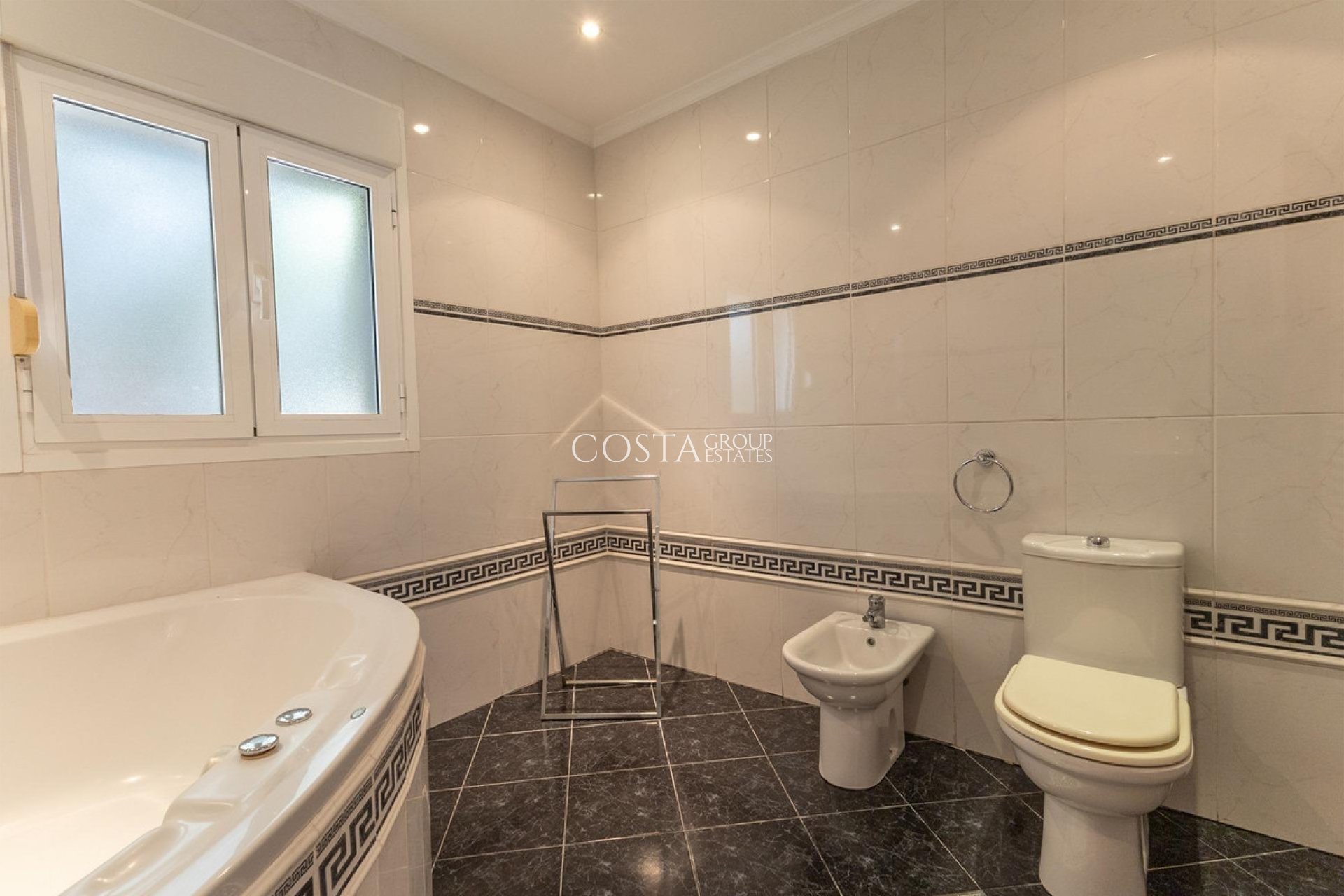 Resale - Villa -
Rojales - Ciudad Quesada