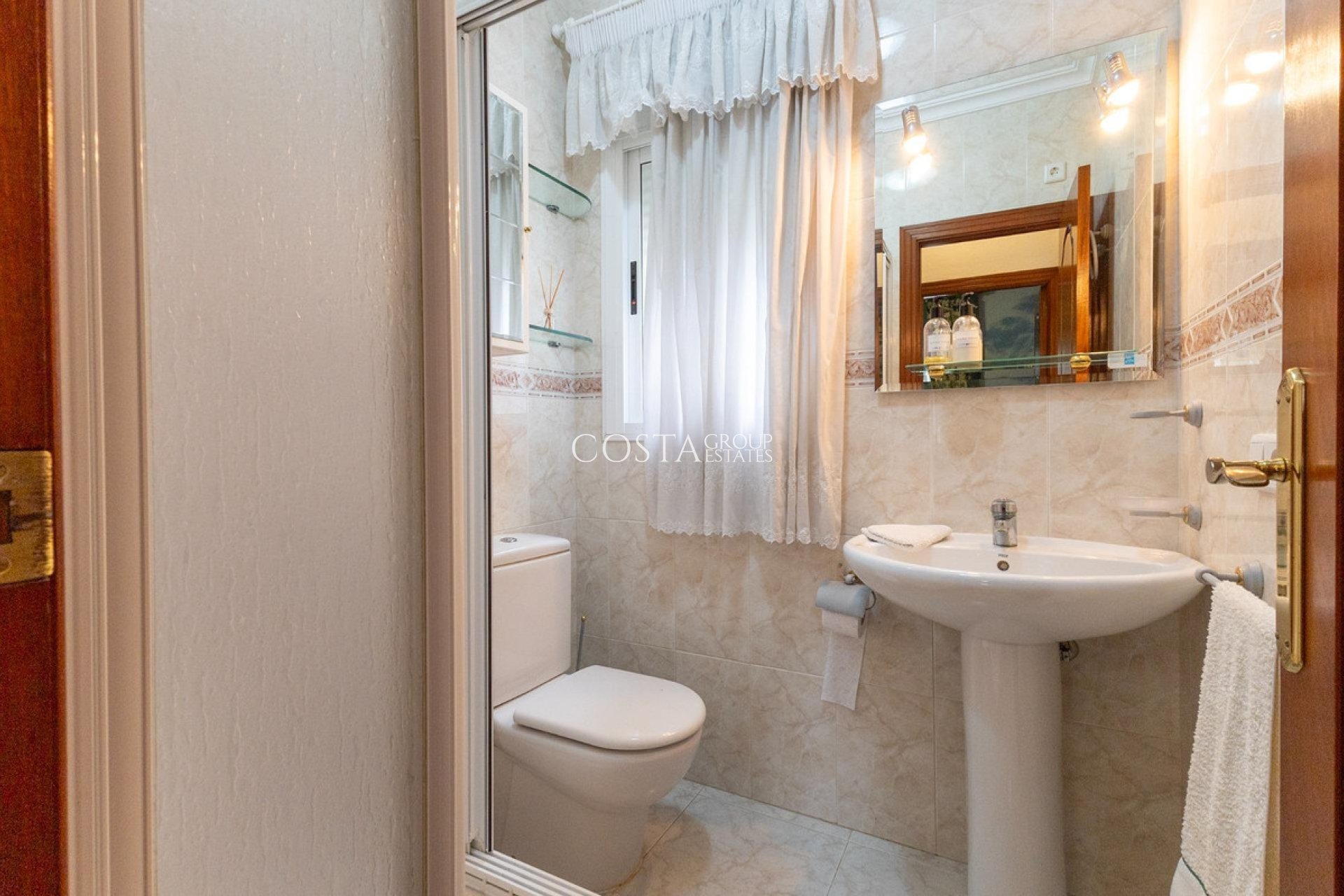 Resale - Villa -
Rojales - Ciudad Quesada