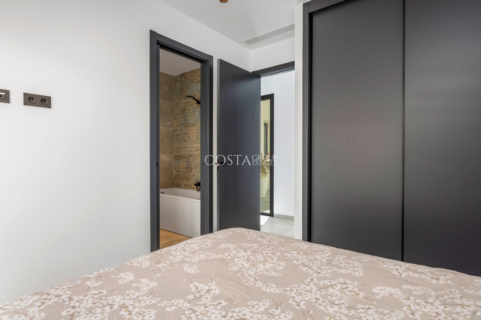 Resale - Villa -
Rojales - Ciudad Quesada