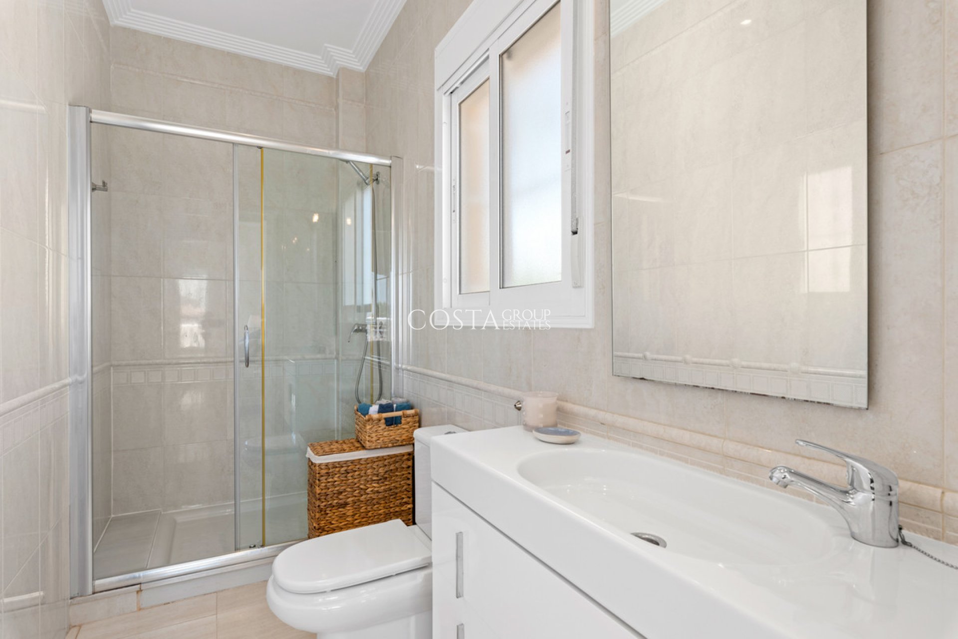 Resale - Villa -
Rojales - Ciudad Quesada